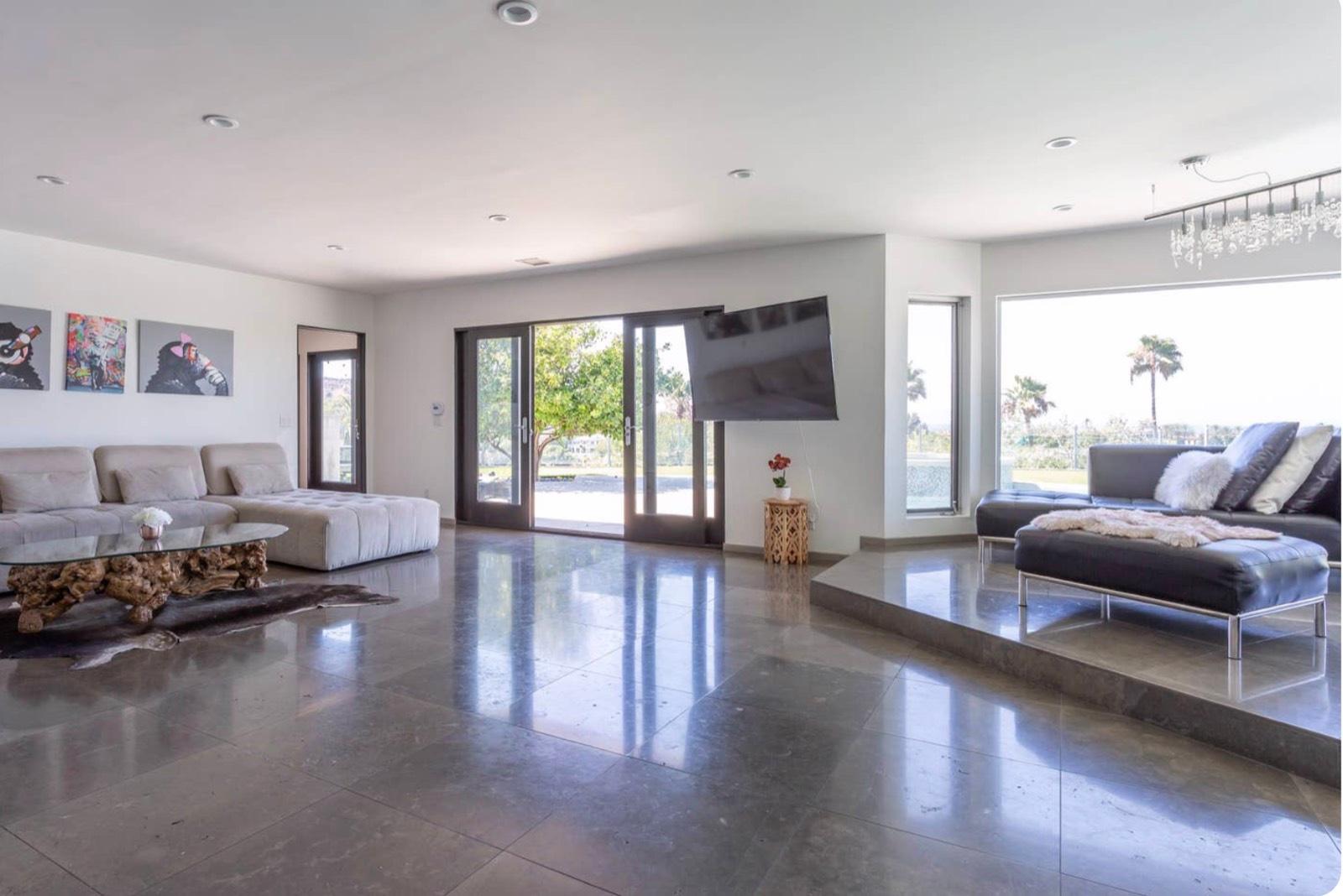 S's Sherman Oaks View House — photo 4