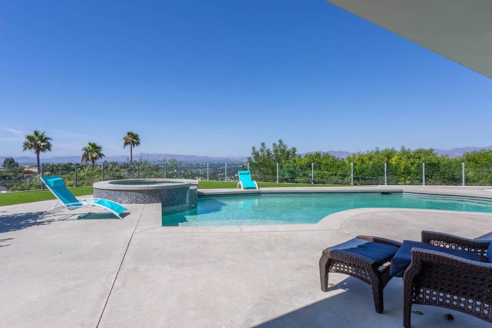 S's Sherman Oaks View House — photo 5