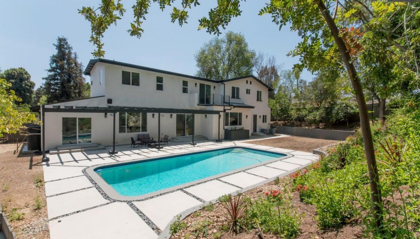S's Tarzana California Modern Home — photo 3