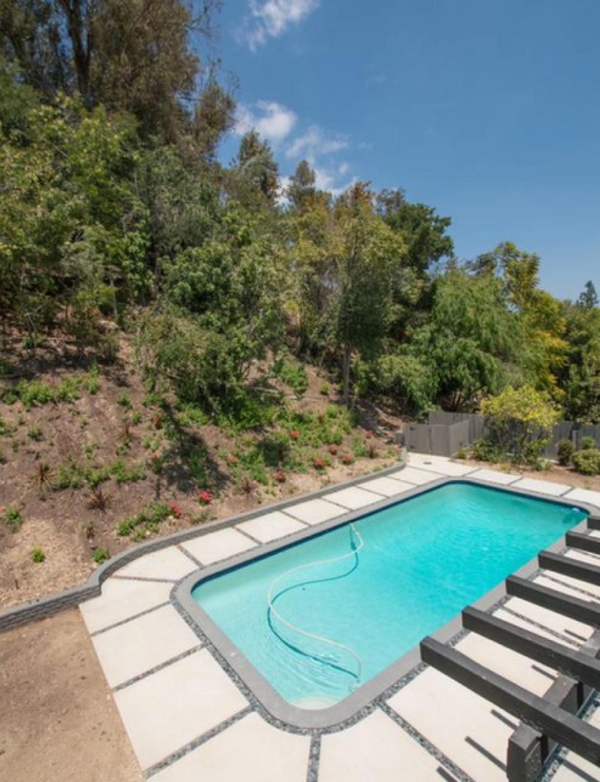 S's Tarzana California Modern Home — photo 4