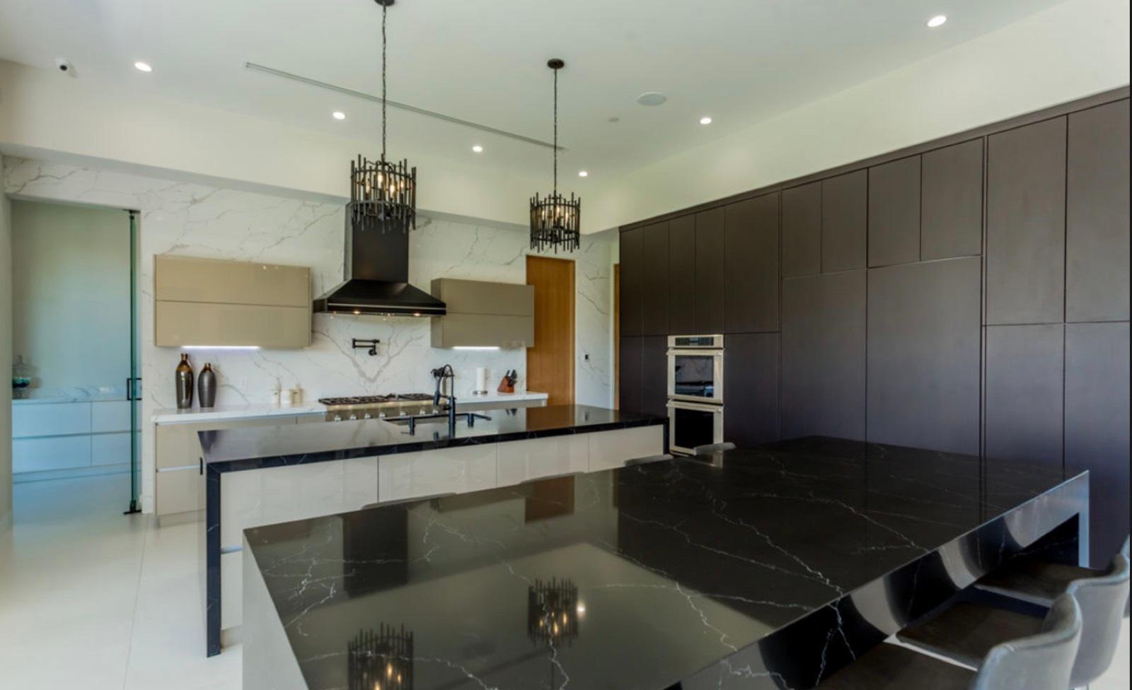 S's Tarzana Home — photo 3