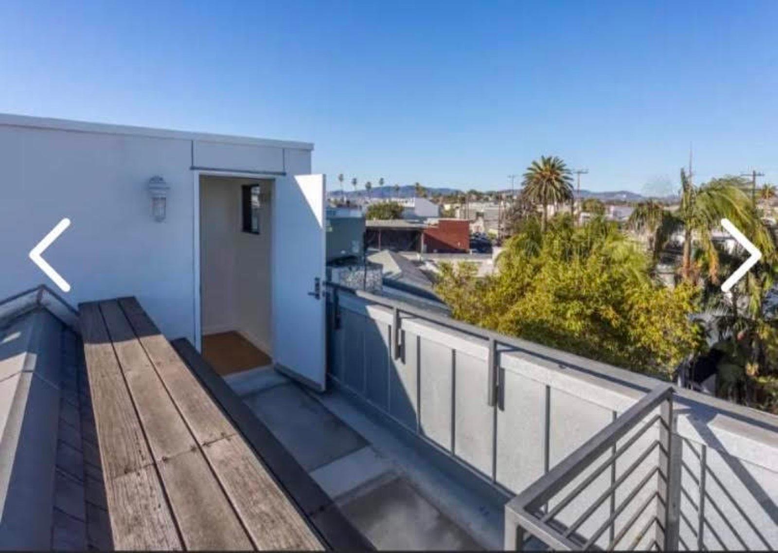 S's Venice Modern Townhouse — photo 2
