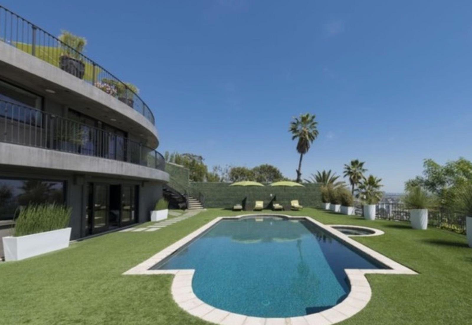 St Ives West Hollywood House — photo 1