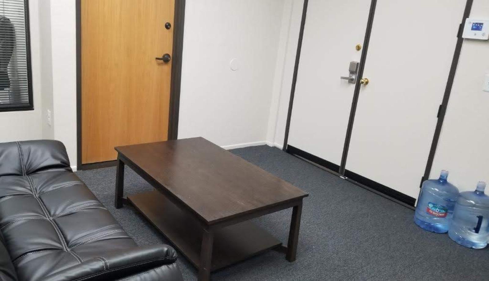 Standard office — photo 1