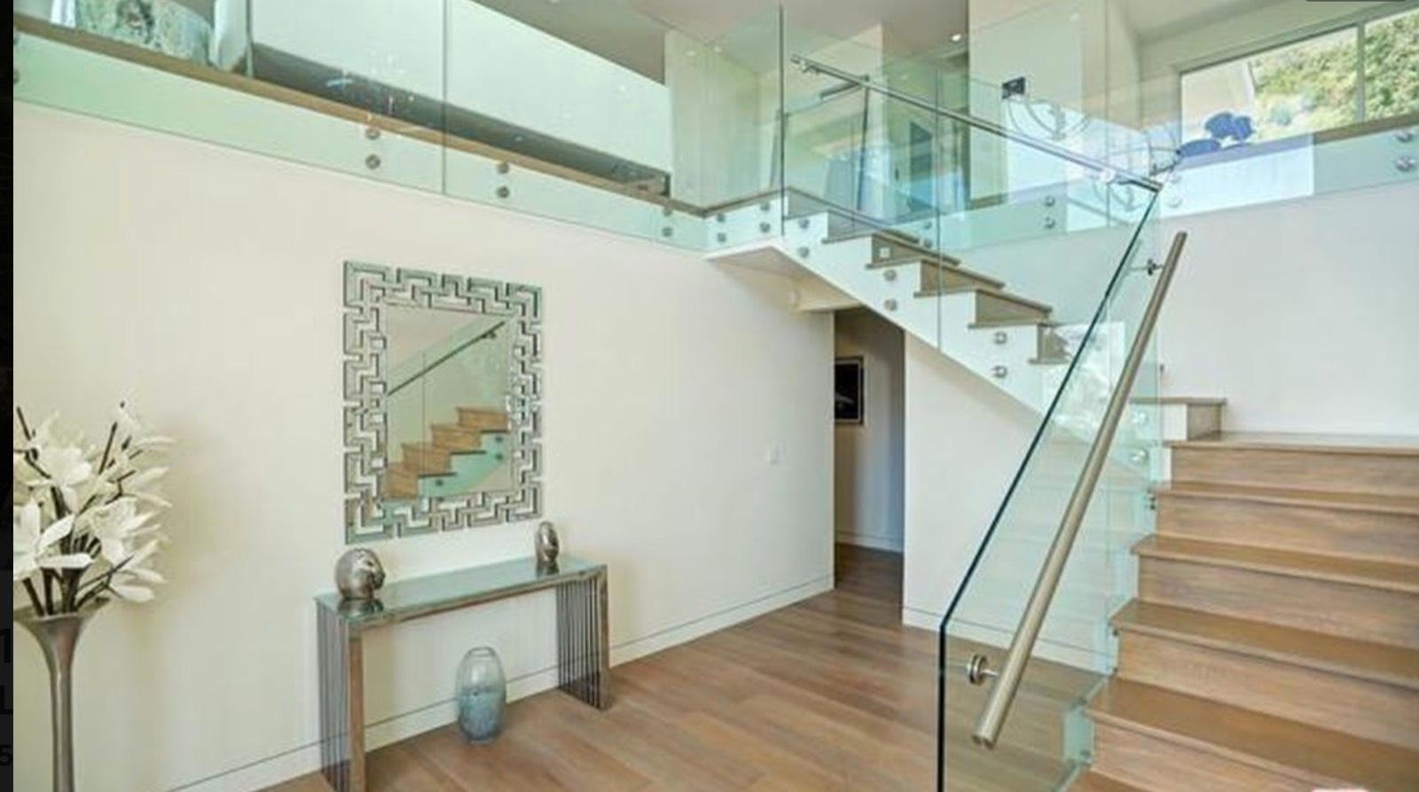 Stanley Ave White Modern — photo 4
