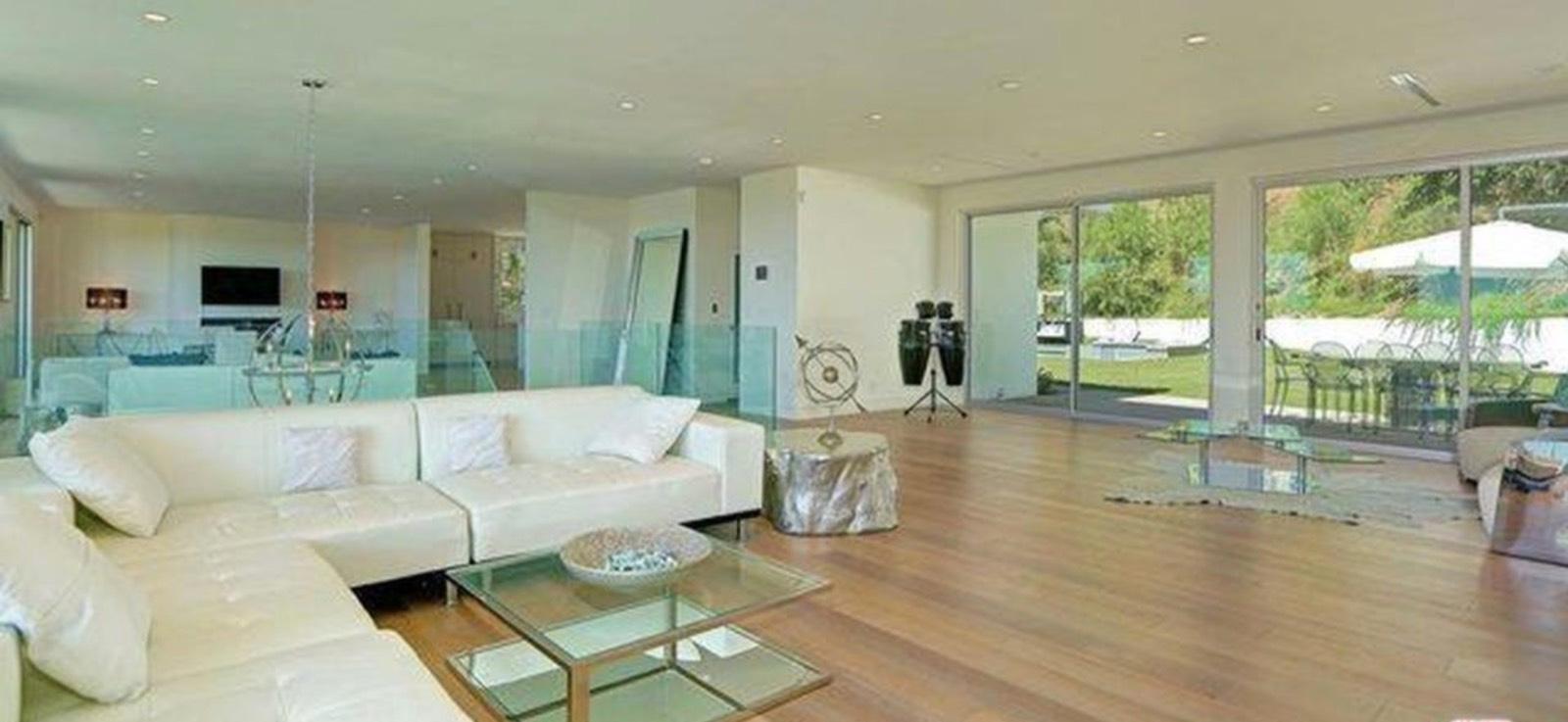 Stanley Ave White Modern — photo 7