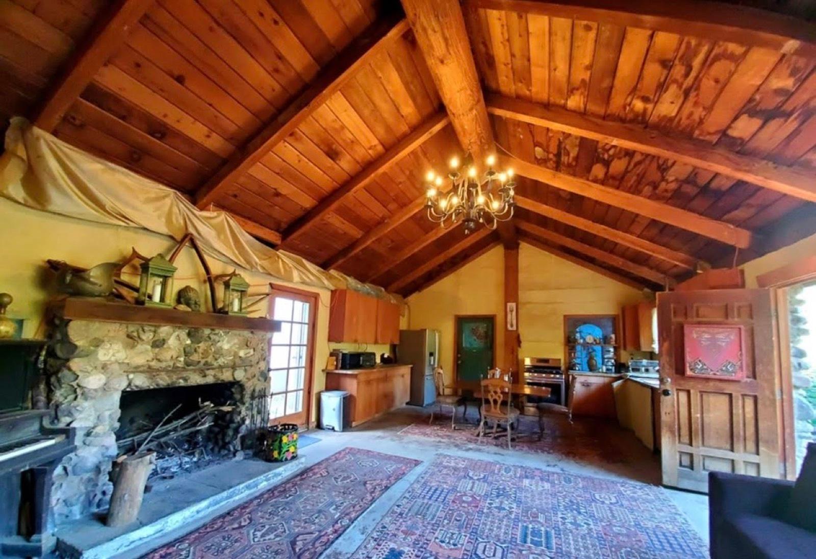 Stone and Cabin in LA — photo 2