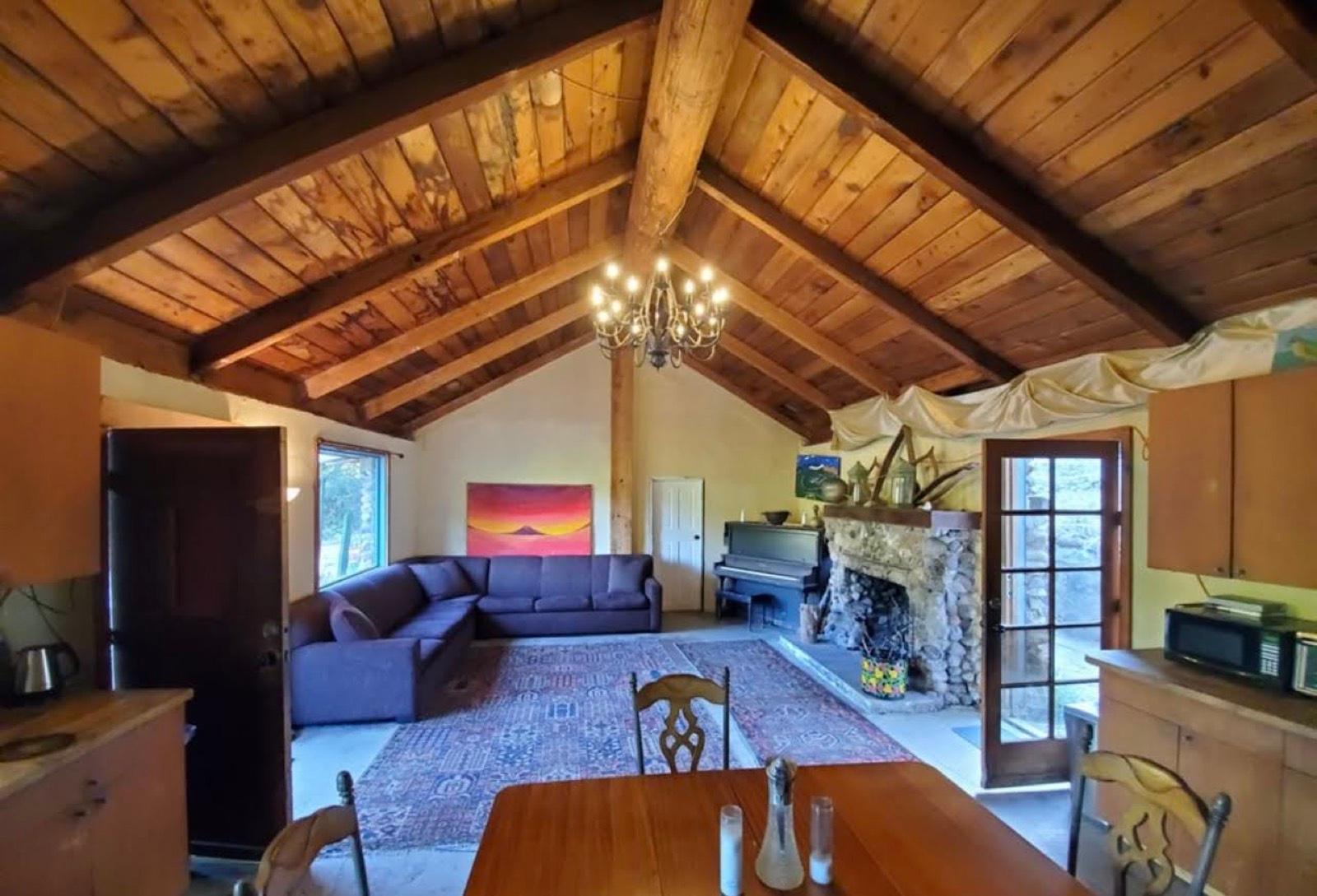 Stone and Cabin in LA — photo 6