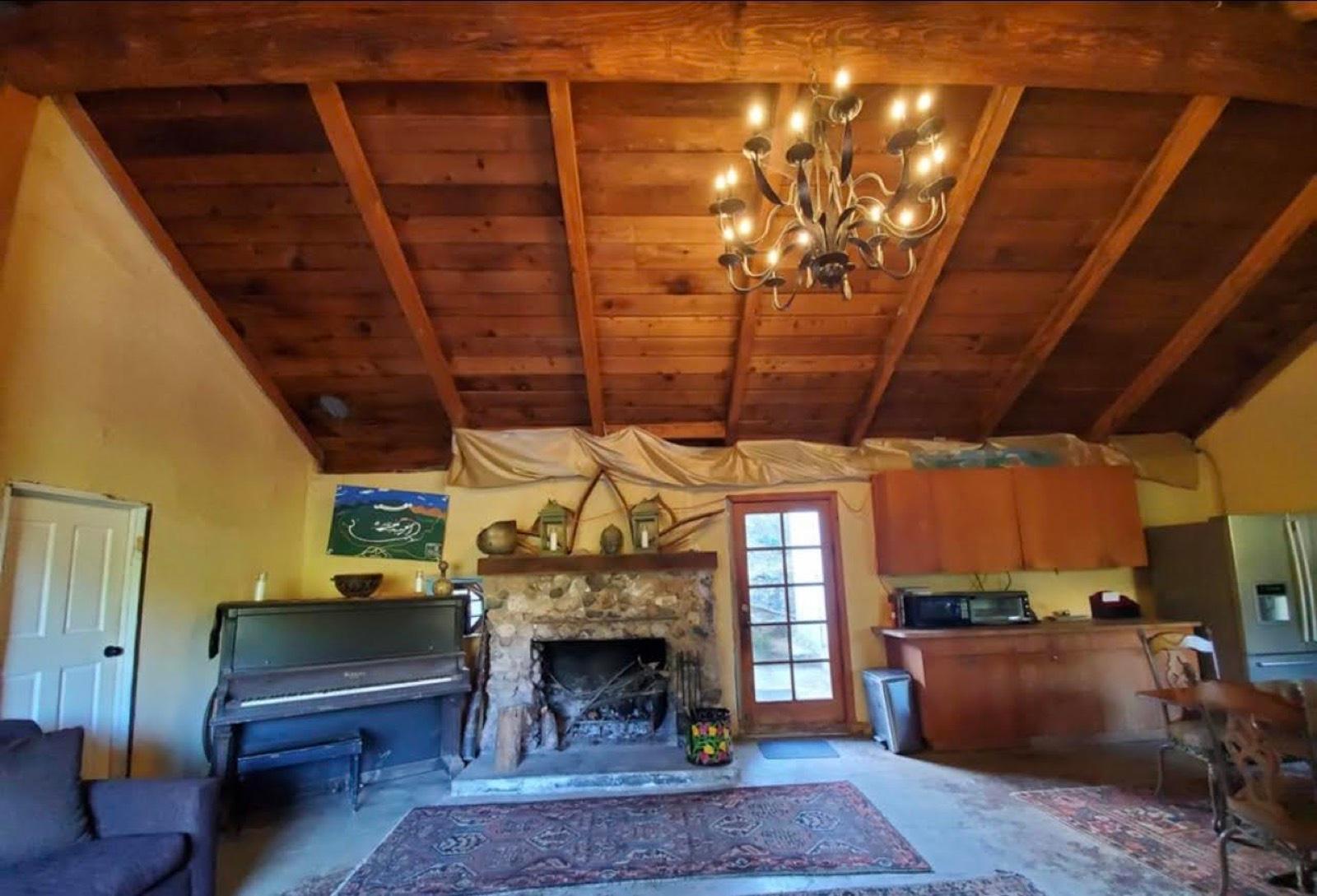 Stone and Cabin in LA — photo 7