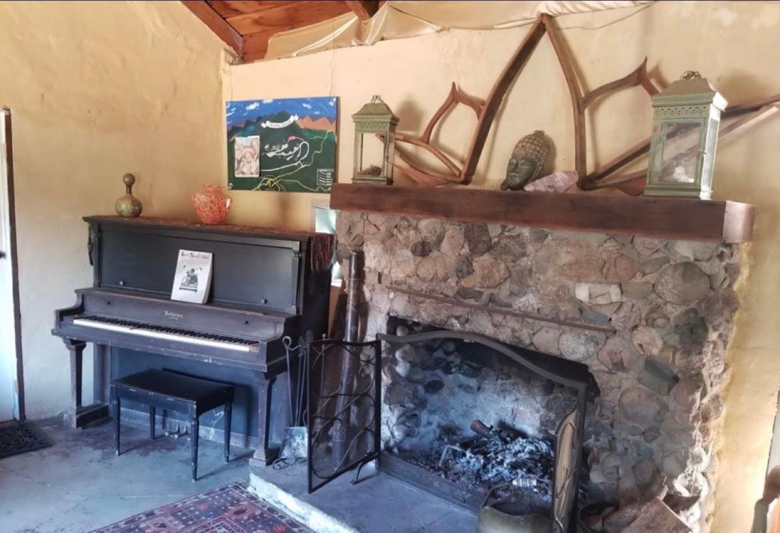 Stone and Cabin in LA — photo 10