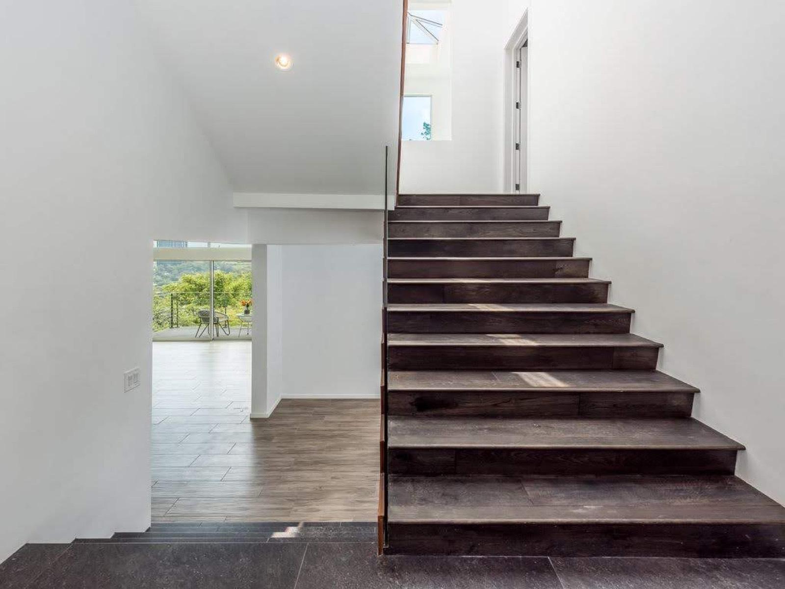 Studio City Modern House — photo 2