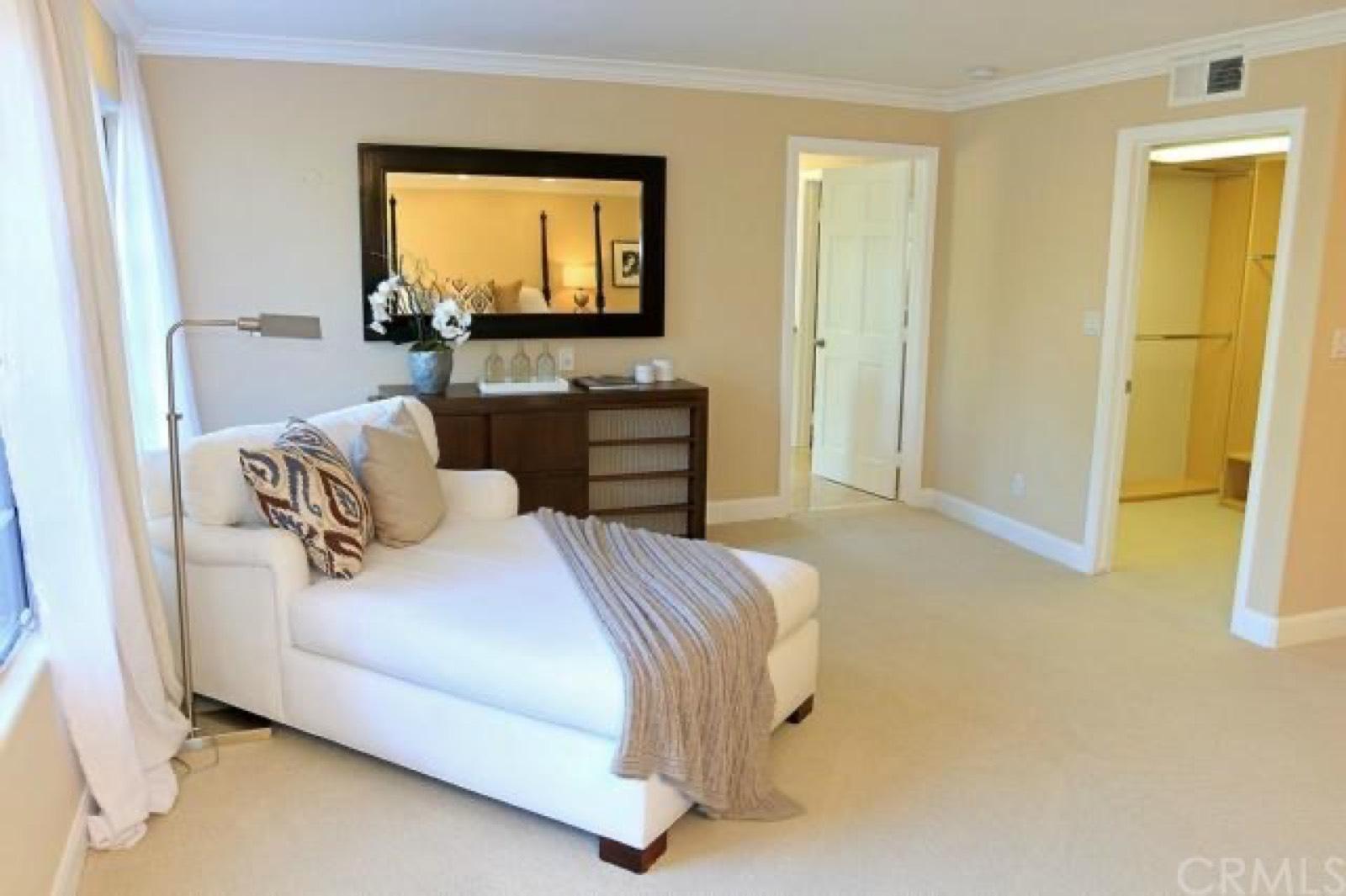 Sylvia Home — photo 2