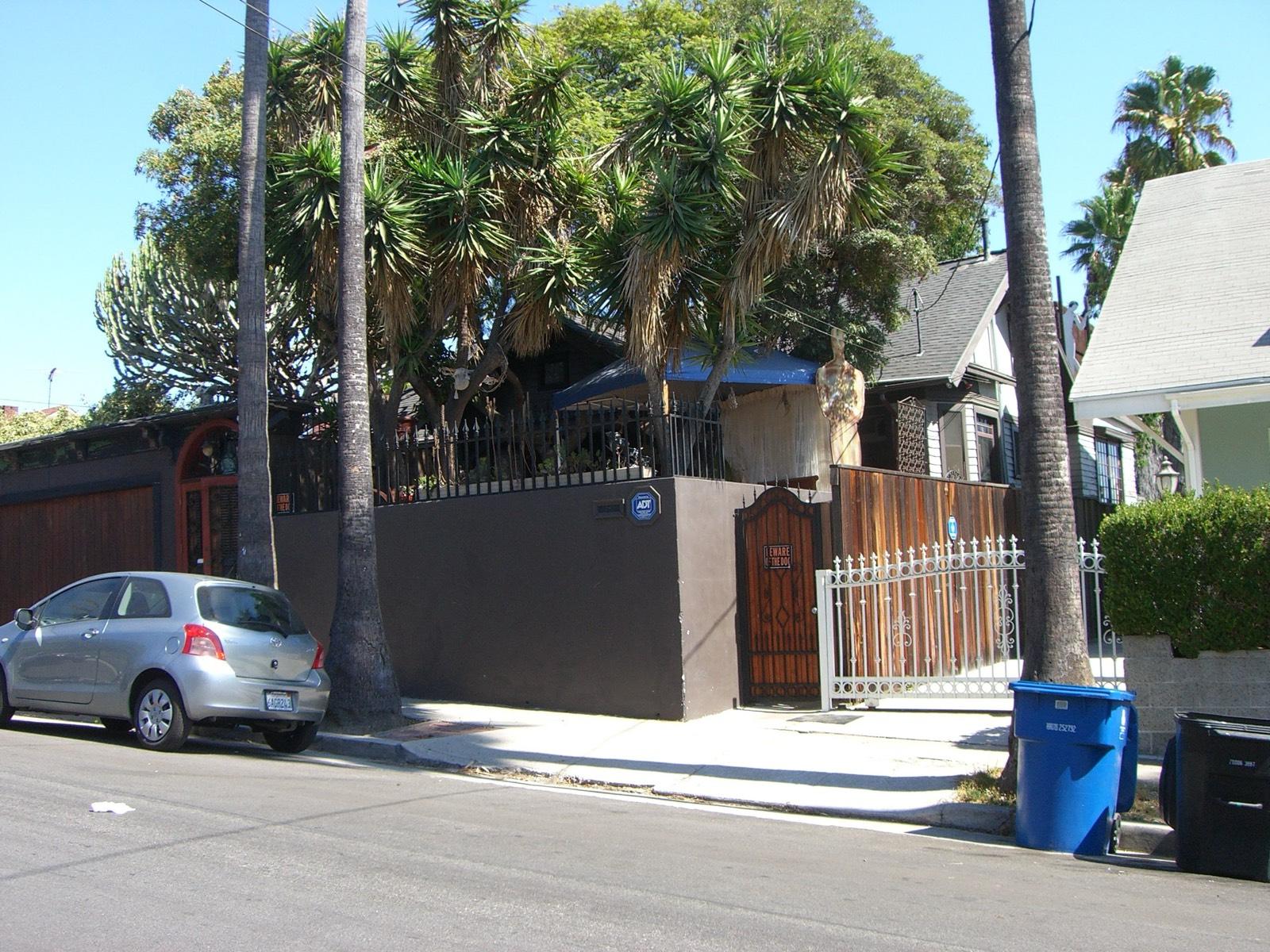 T Silverlake House — photo 2