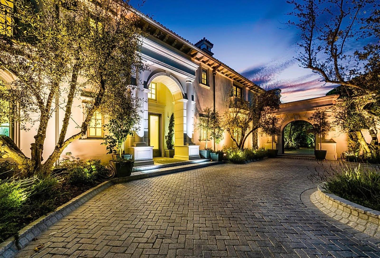 TC Med Modern estate — photo 1