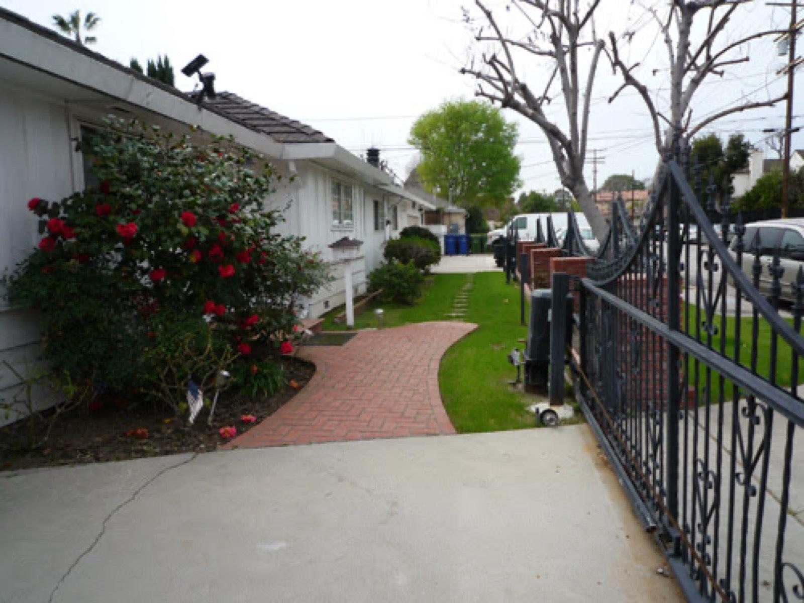 Toluca Lake house — photo 2