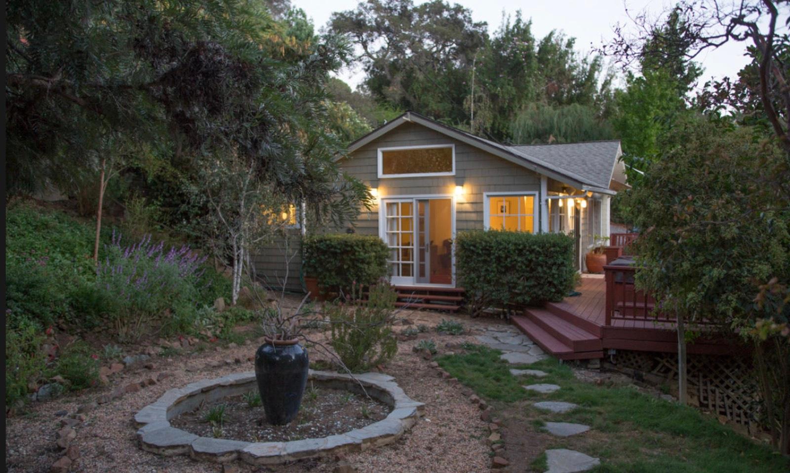 Topanga Garden Home — photo 1