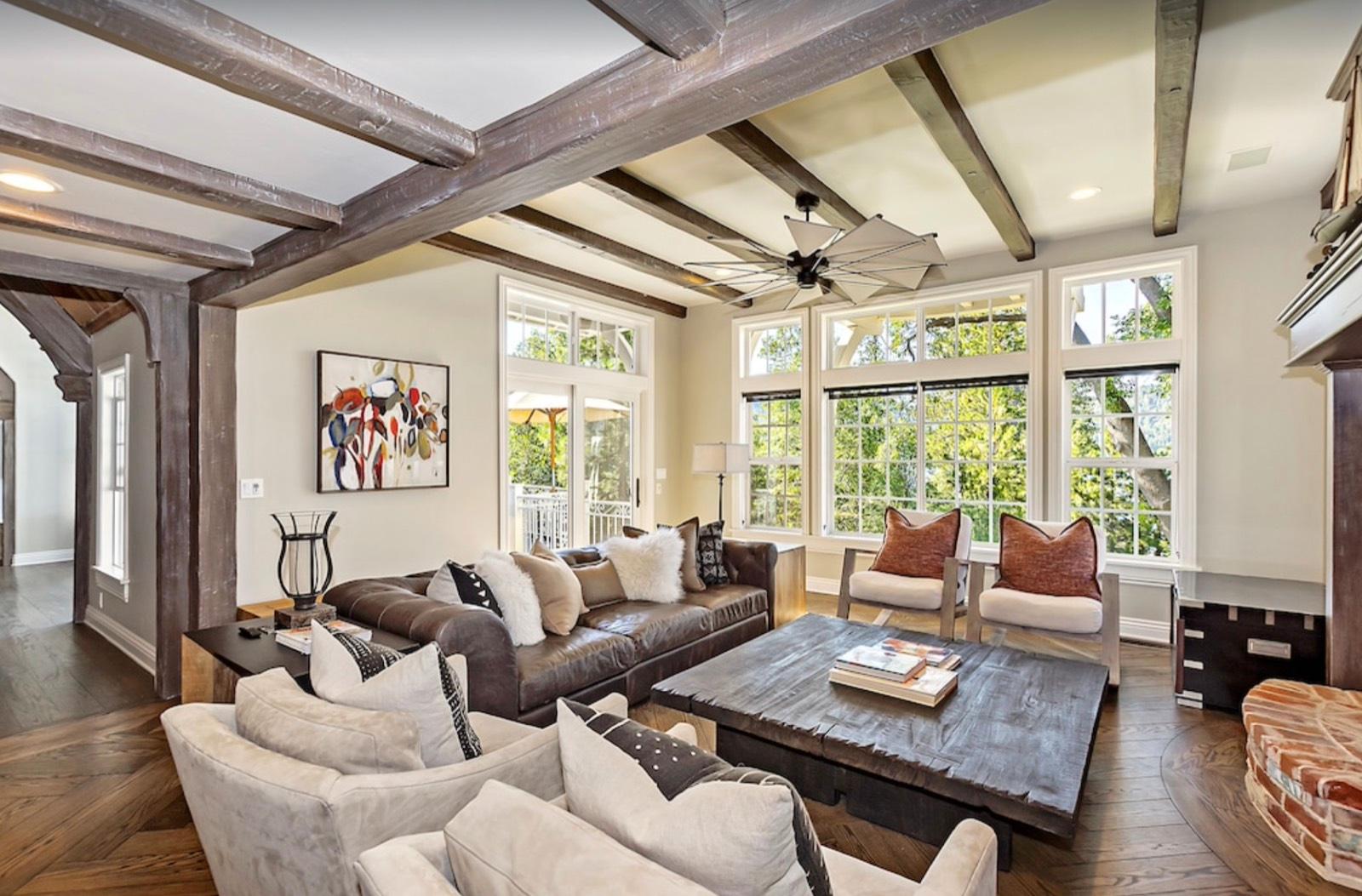 TP's Woodsy Mansion — photo 4