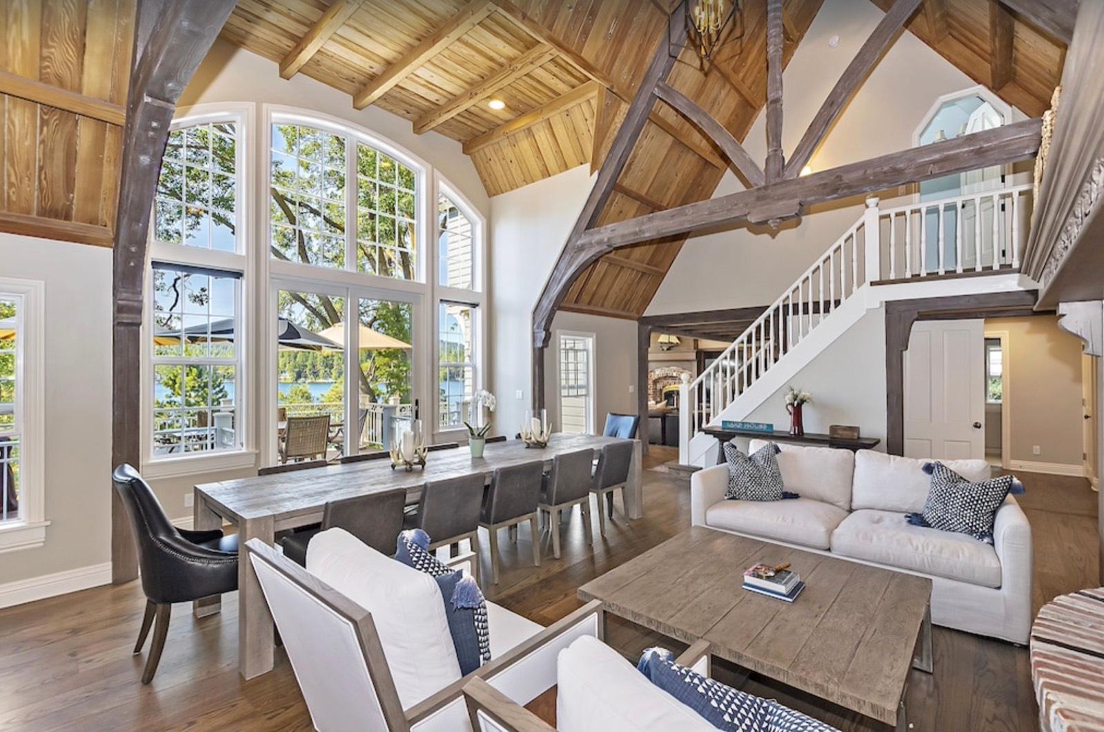 TP's Woodsy Mansion — photo 9