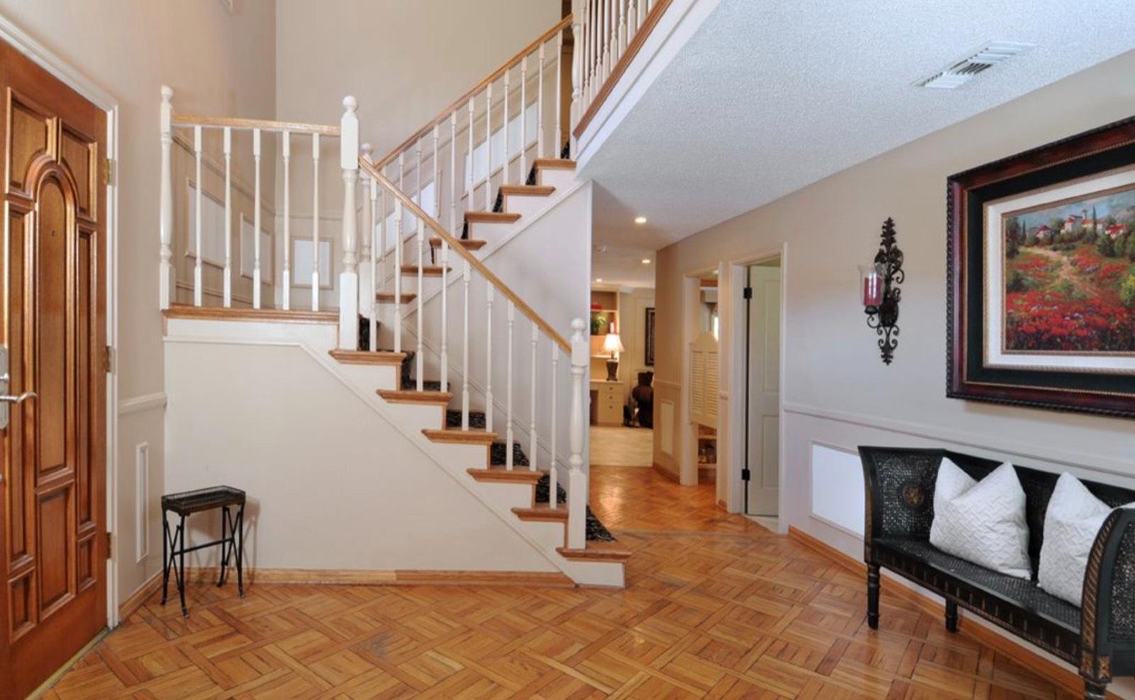 Traditional Winnetka House — photo 9