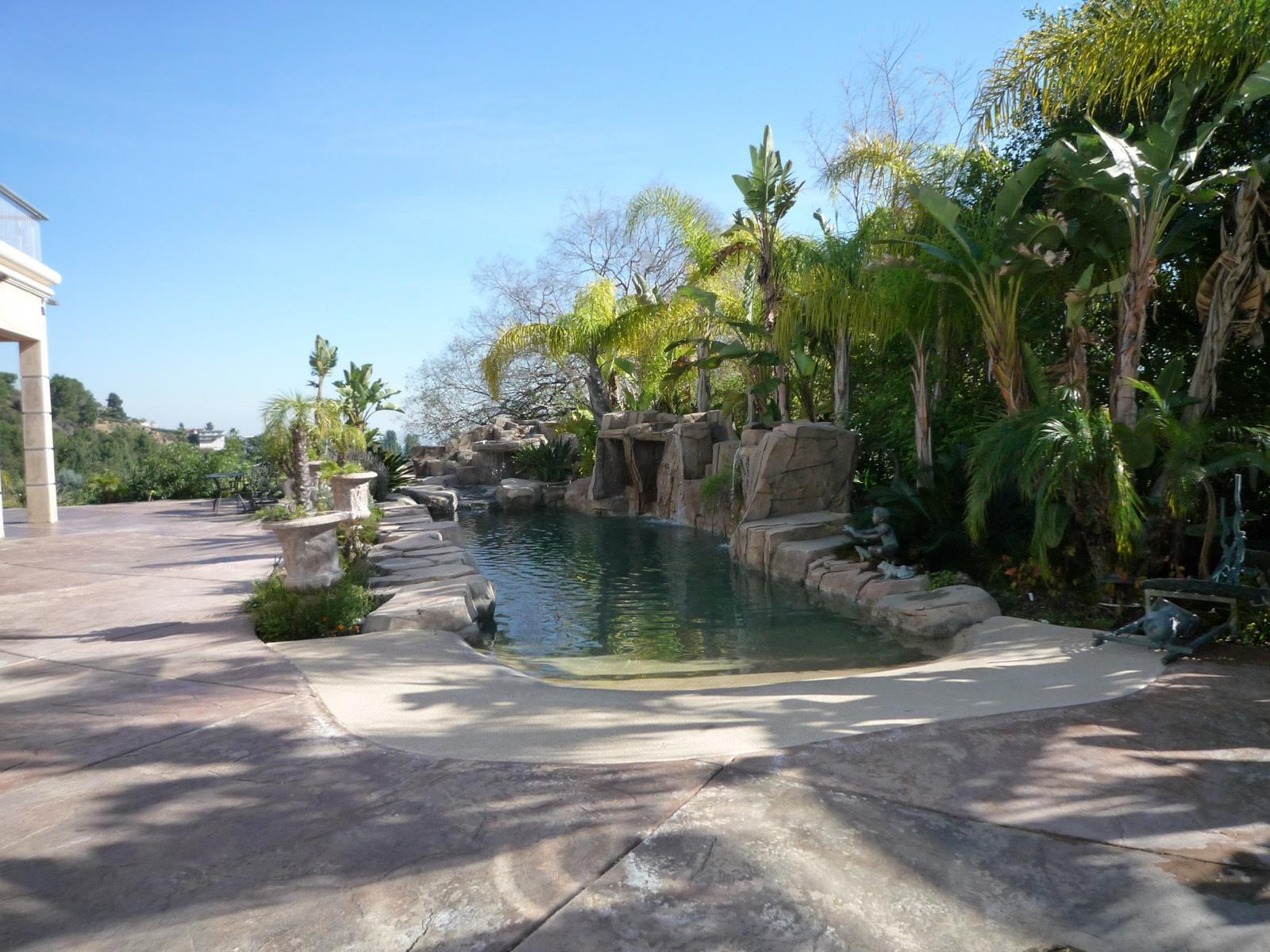 Trousdale Estate House — photo 1