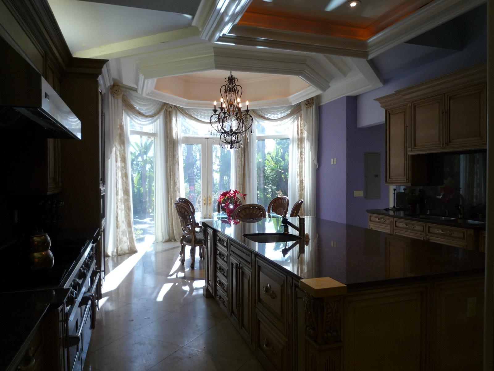 Trousdale Estate House — photo 9