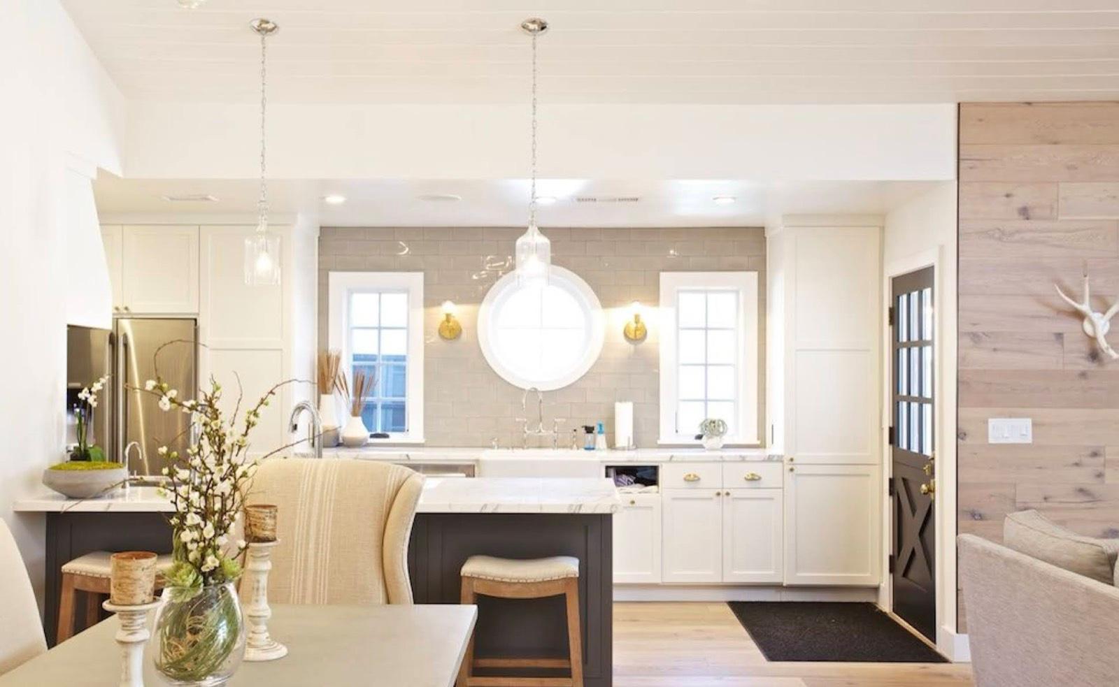 T's Cali Cape Cod Home — photo 5