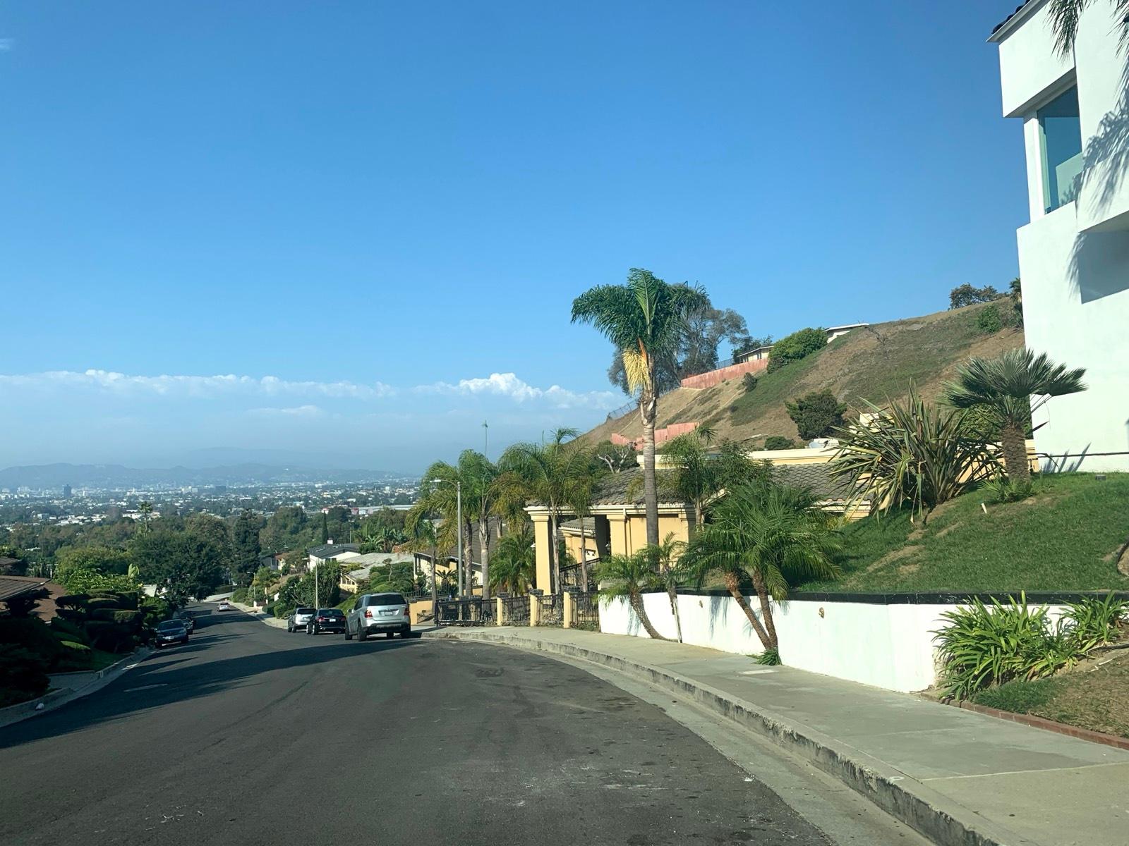 T's Modern View Stunner — photo 2