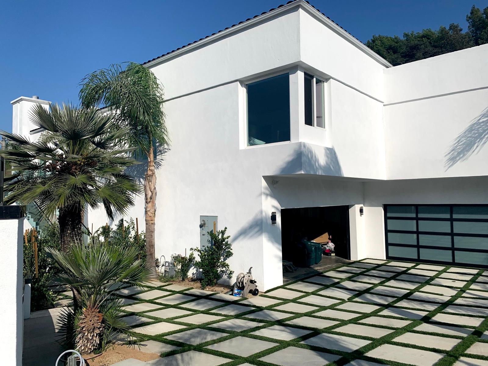 T's Modern View Stunner — photo 12
