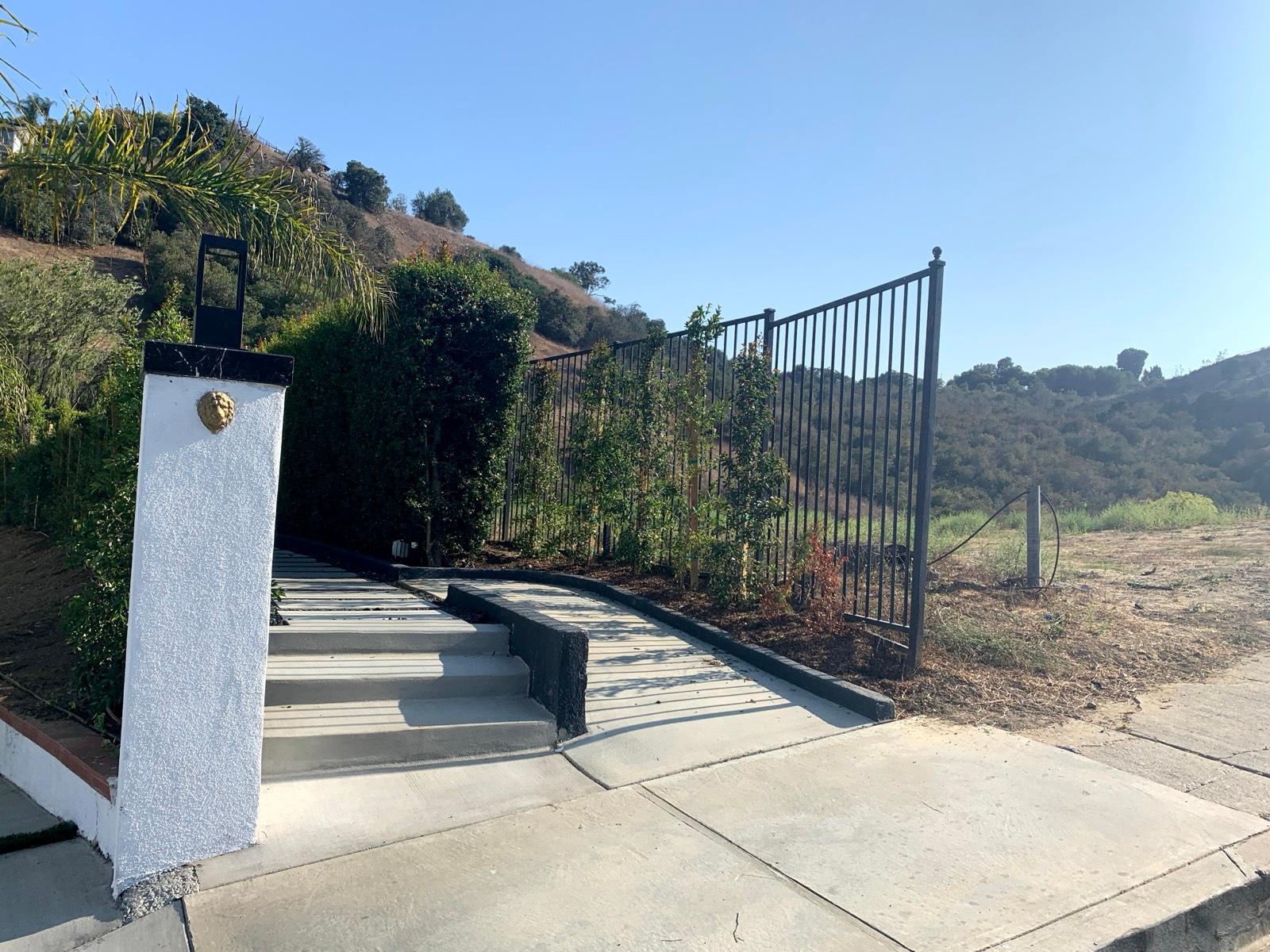 T's Modern View Stunner — photo 3