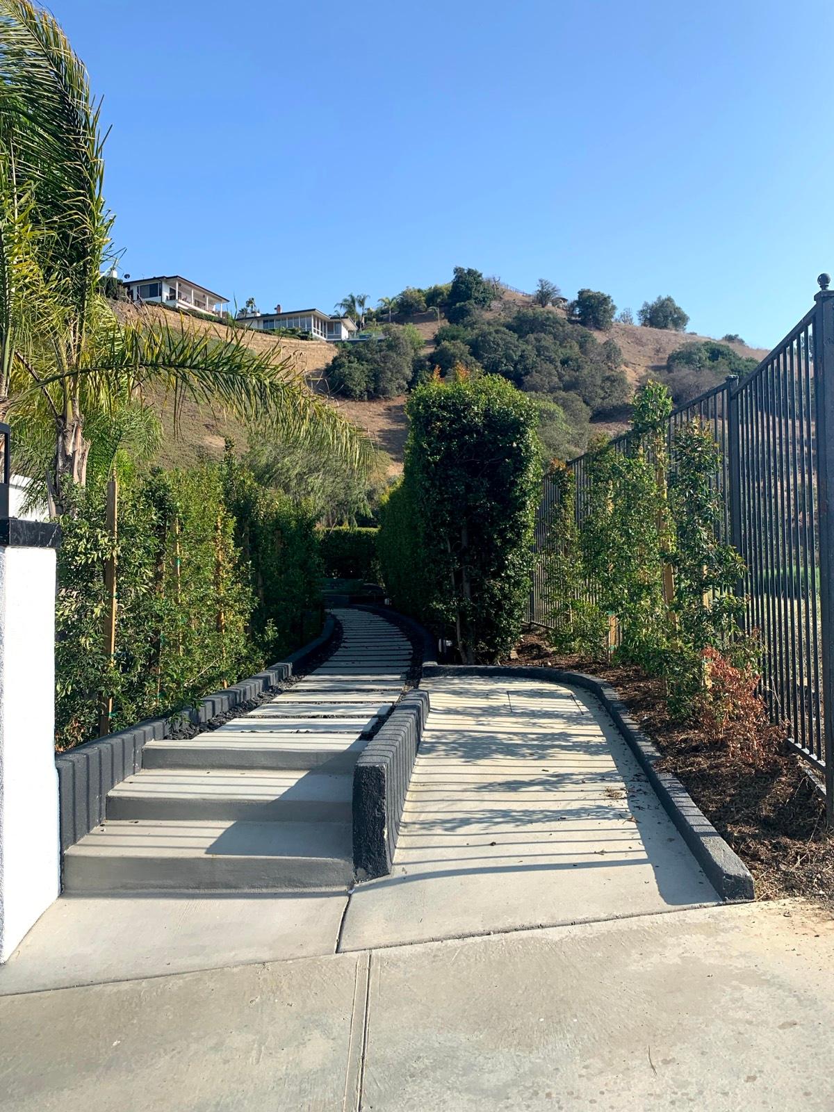 T's Modern View Stunner — photo 8