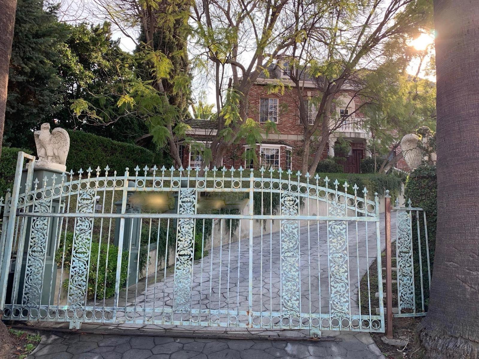 T's Old Style Manor — photo 8
