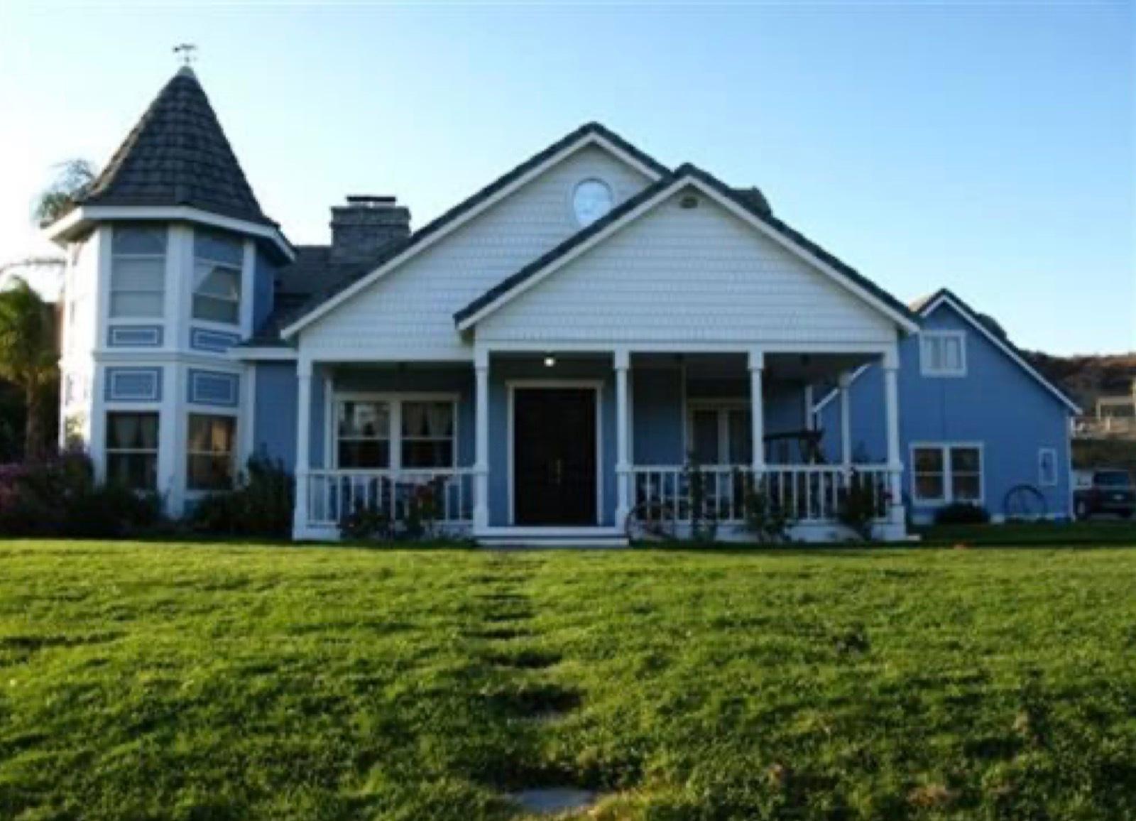 T's Victorian Ranch — photo 1