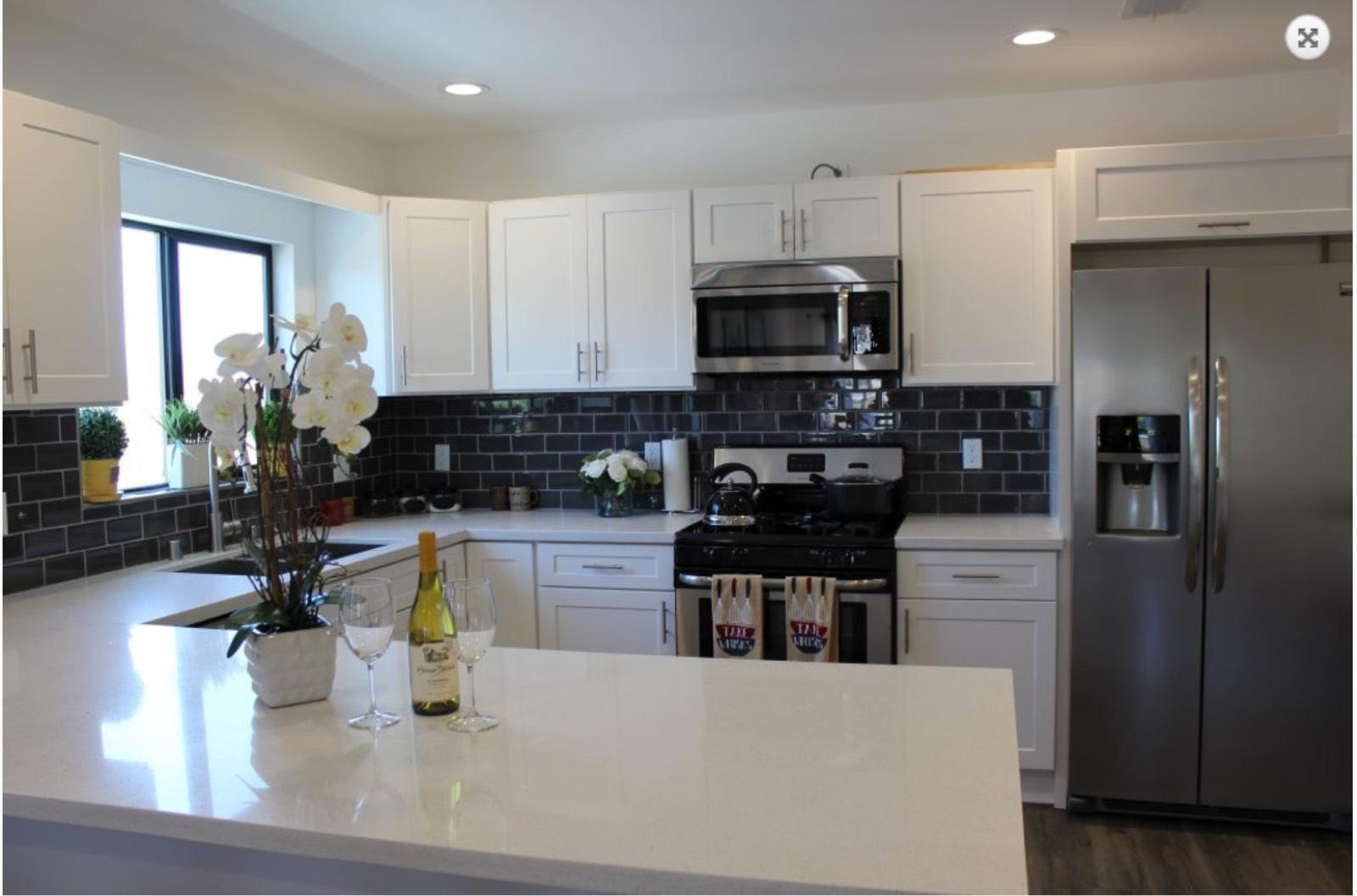 Two Apartments De Longpre — photo 6