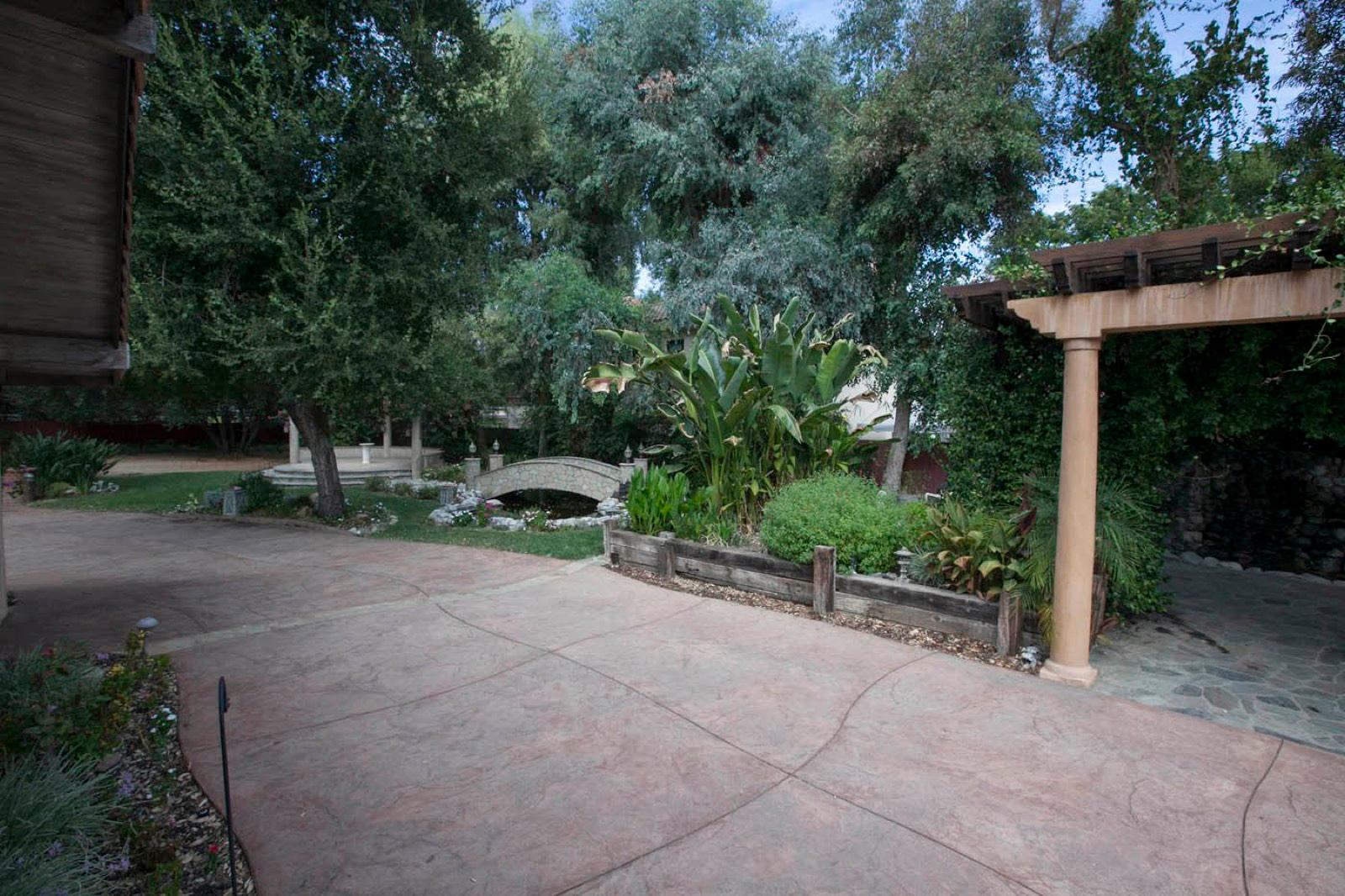Two Properties House — photo 3
