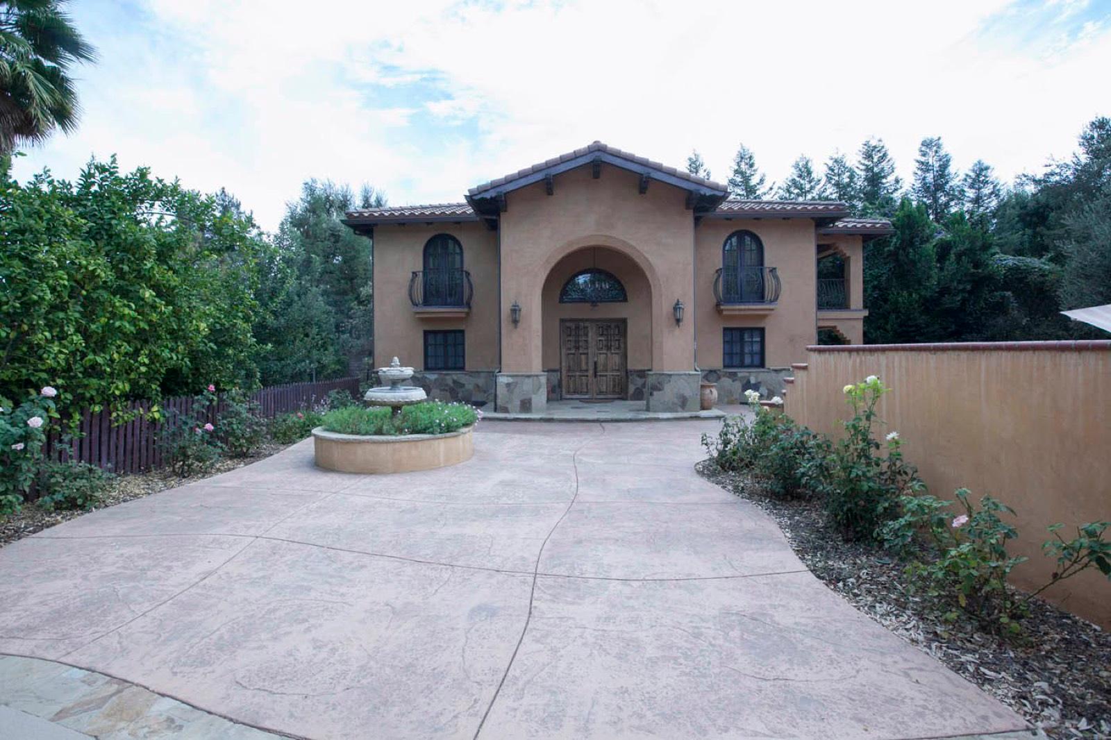 Two Properties House — photo 12