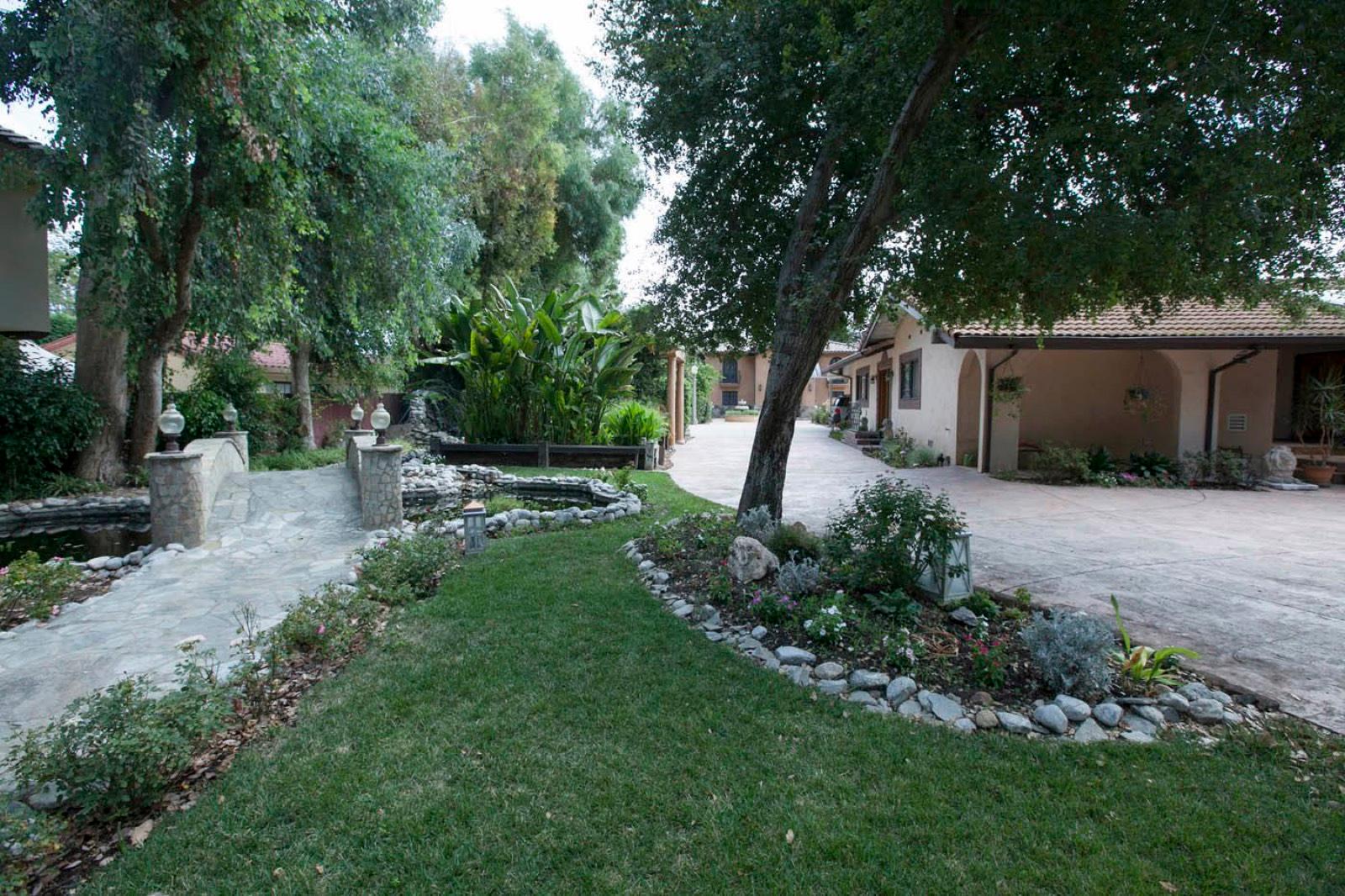 Two Properties House — photo 7