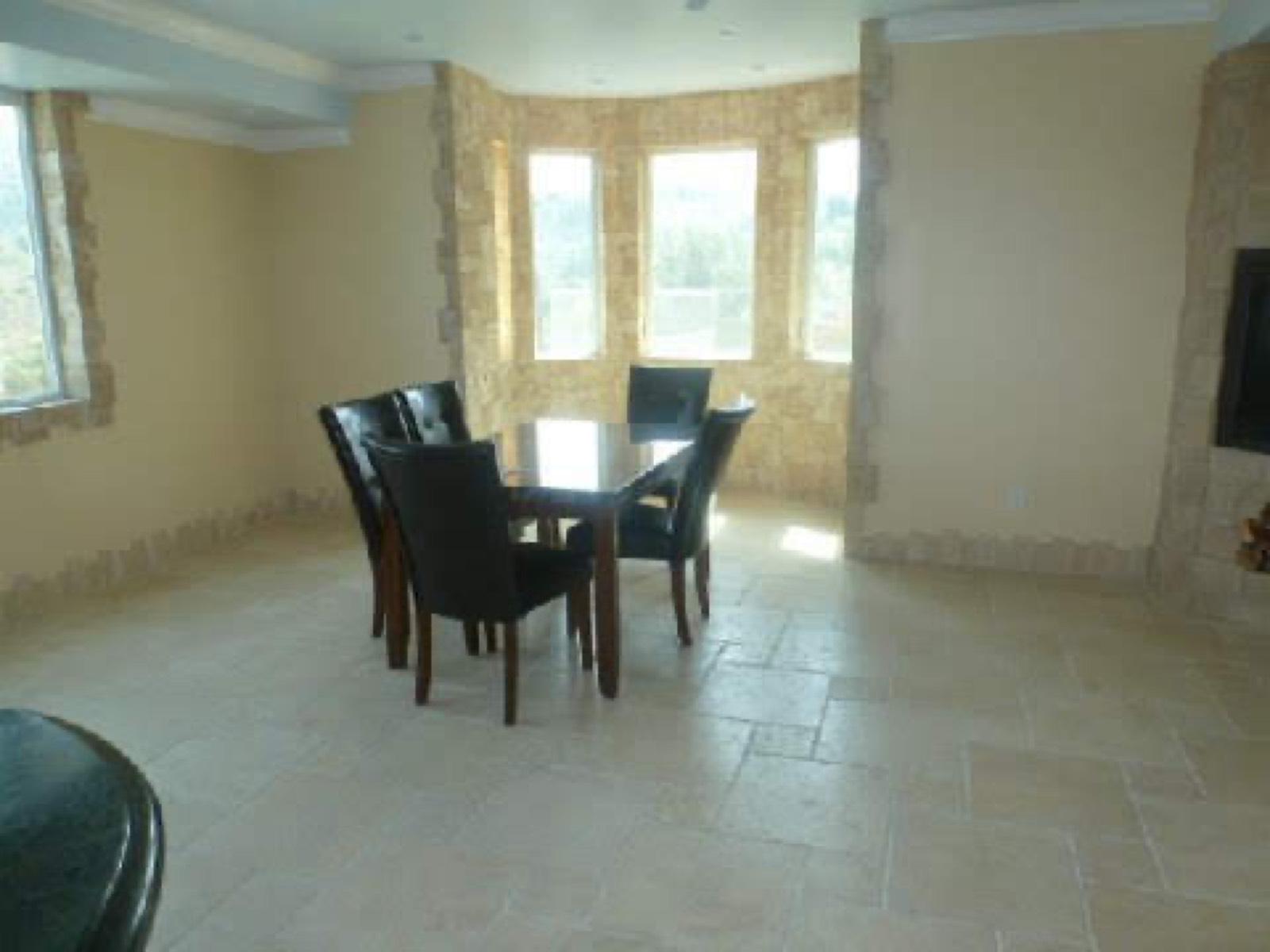 Universal City House — photo 10