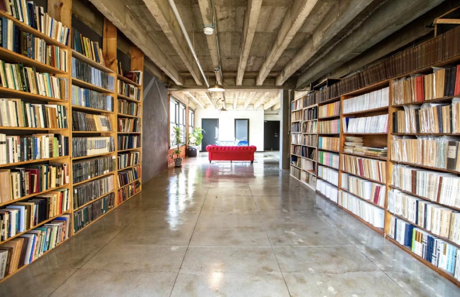 V's Book and Brick Loft — photo 6