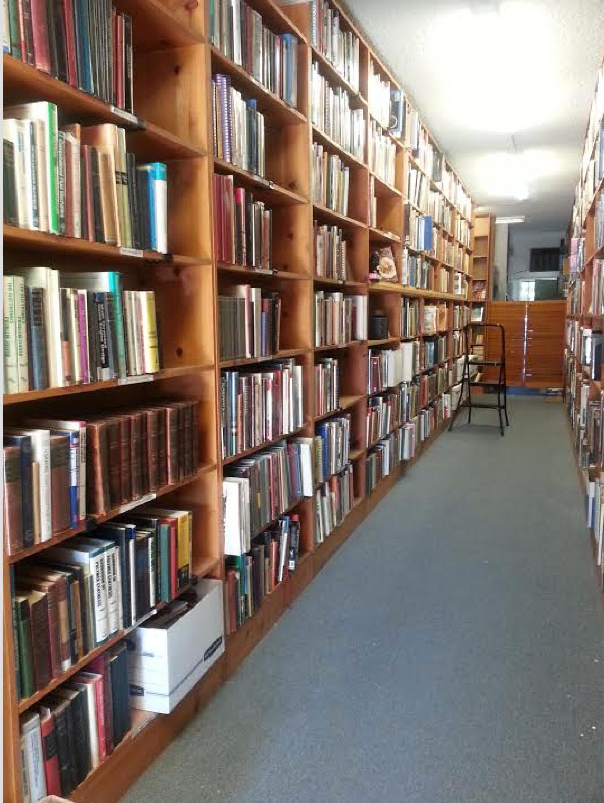 Valley Bookstore — photo 2