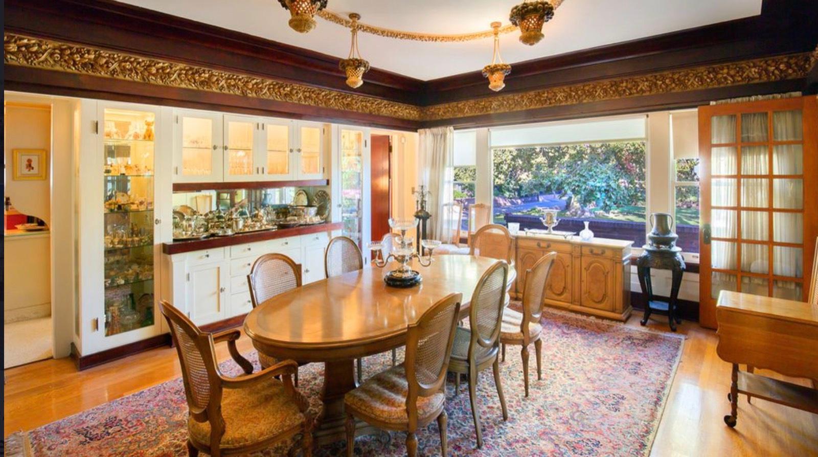 Valley Goregous Craftsman — photo 11
