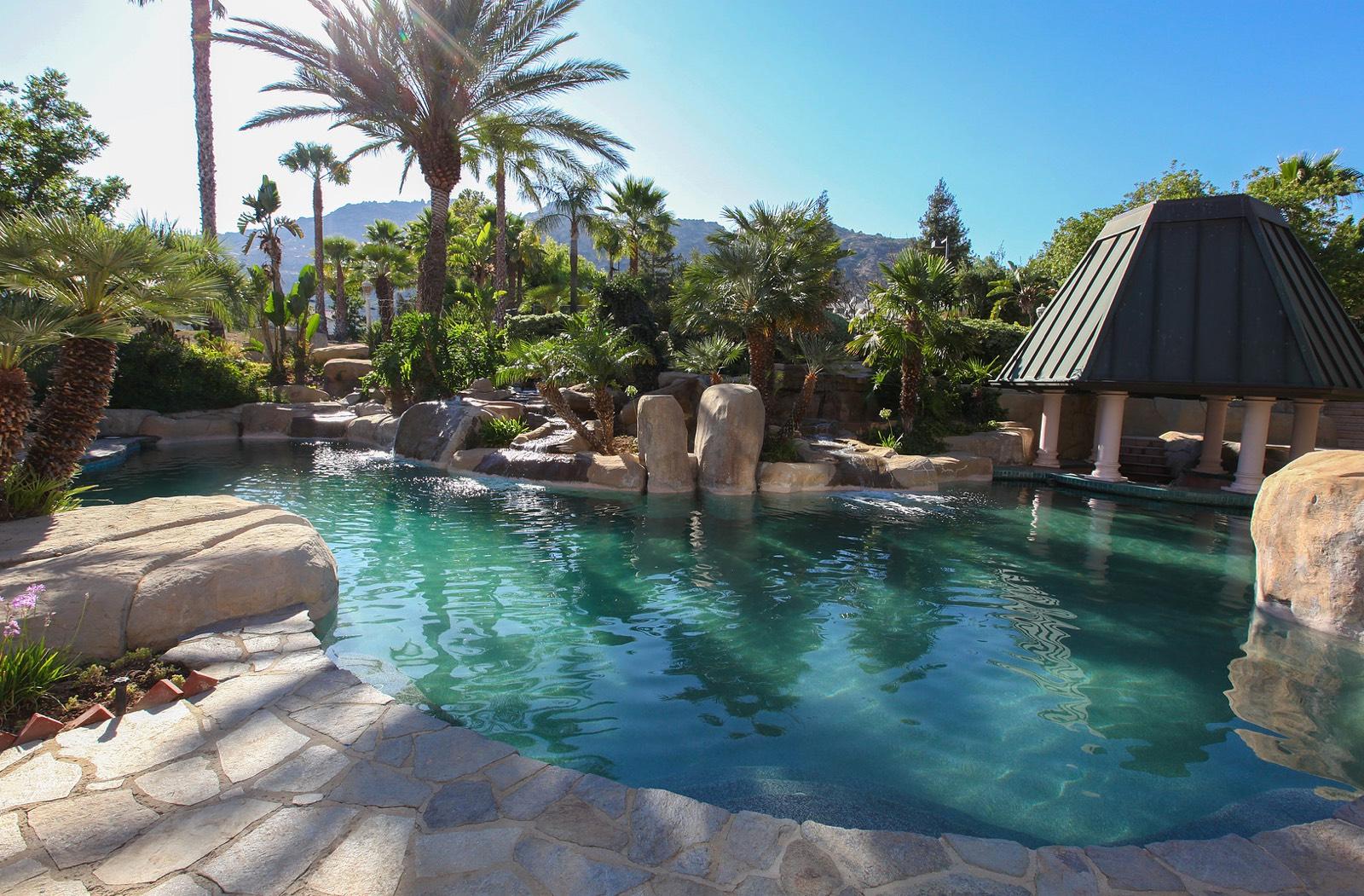 Valley Mob Mansion — photo 6