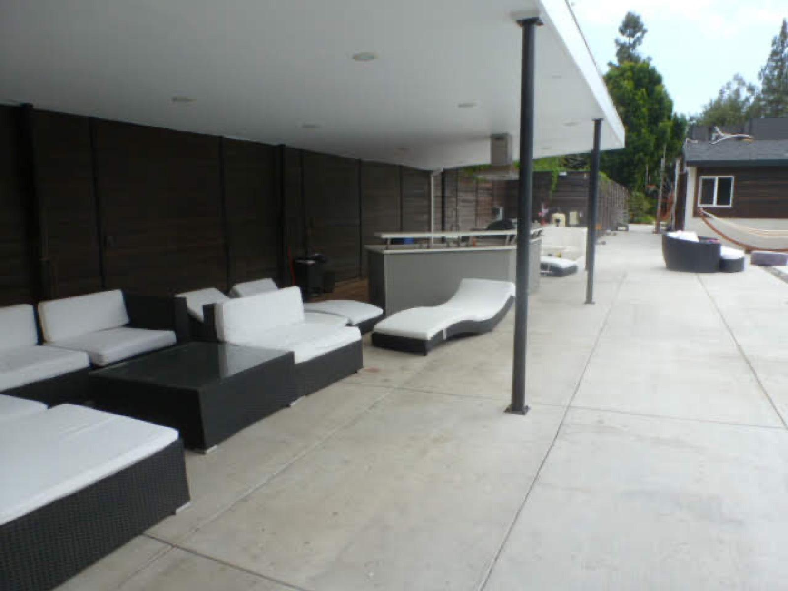 Valley Village House — photo 6