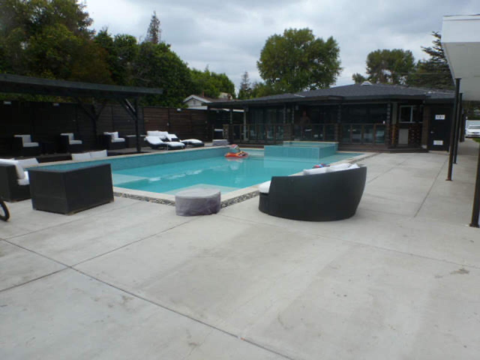 Valley Village House — photo 9