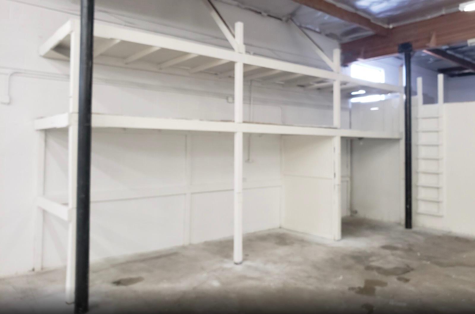 Valley warehouse 2 — photo 12