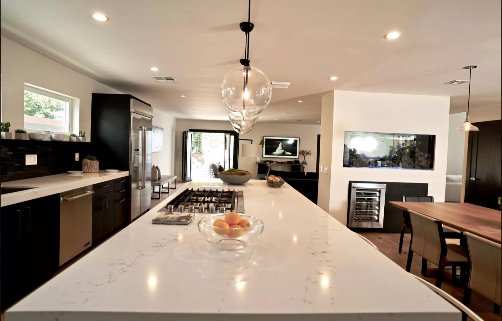 Vantage Ave Home — photo 3