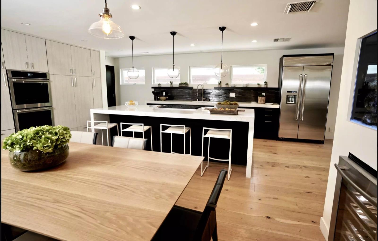 Vantage Ave Home — photo 5