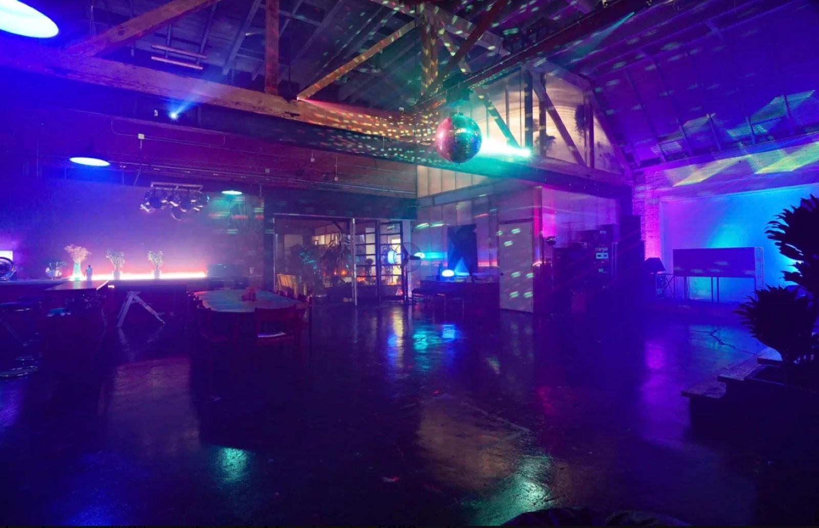 VB's Groovy Hip Warehouse — photo 6