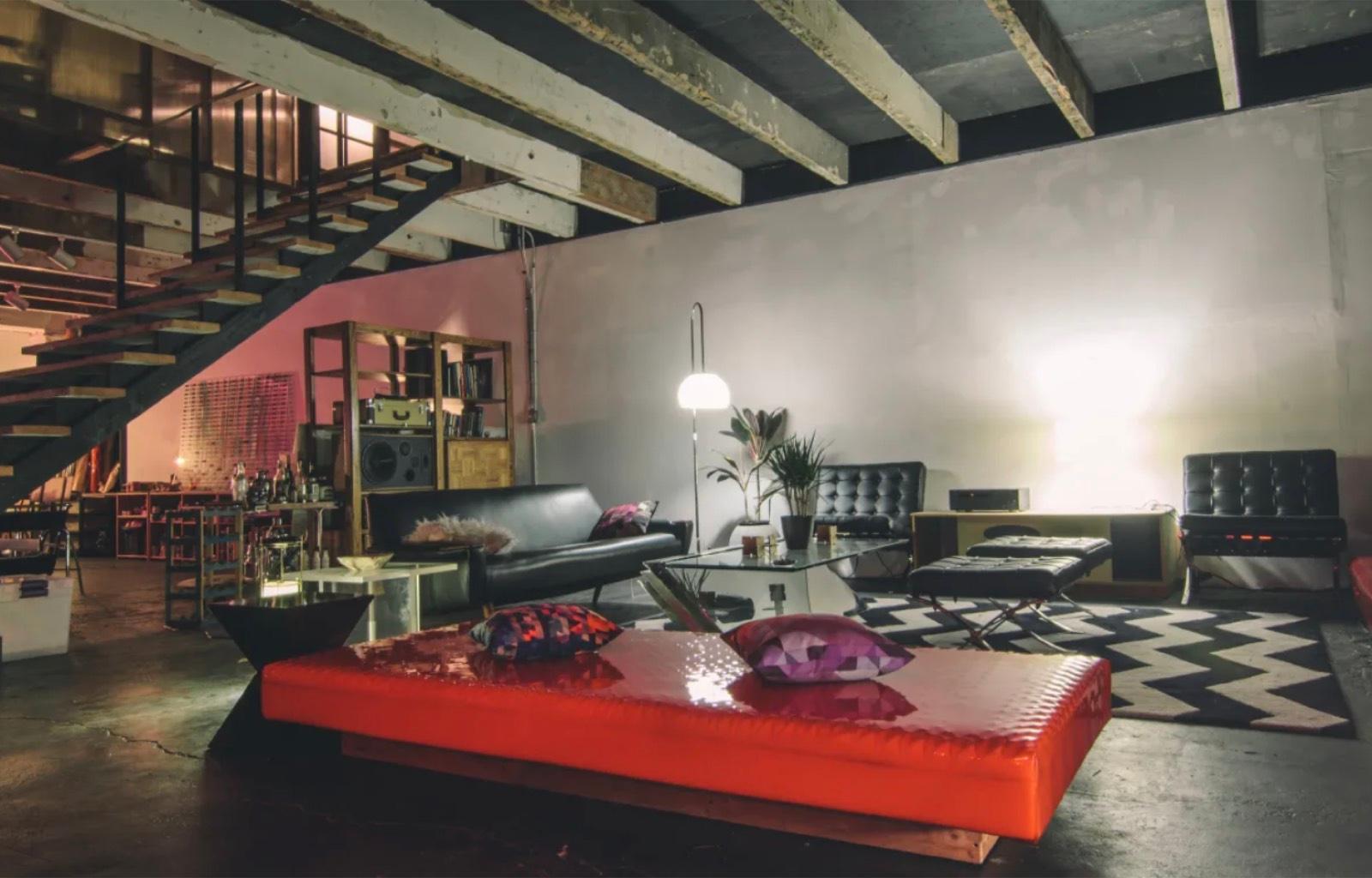 VB's Groovy Hip Warehouse — photo 7