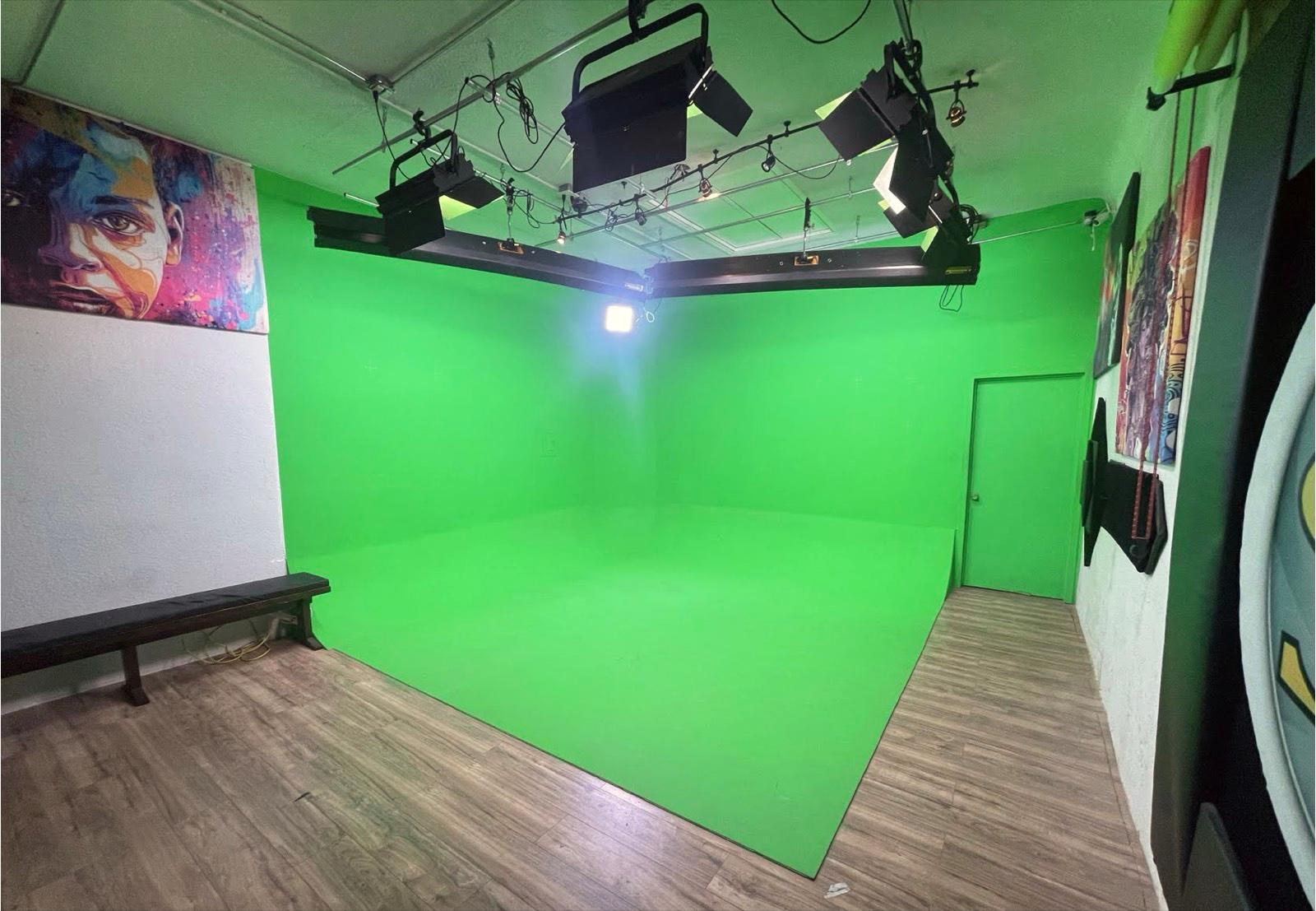 VC Quaint Green Studio — photo 1