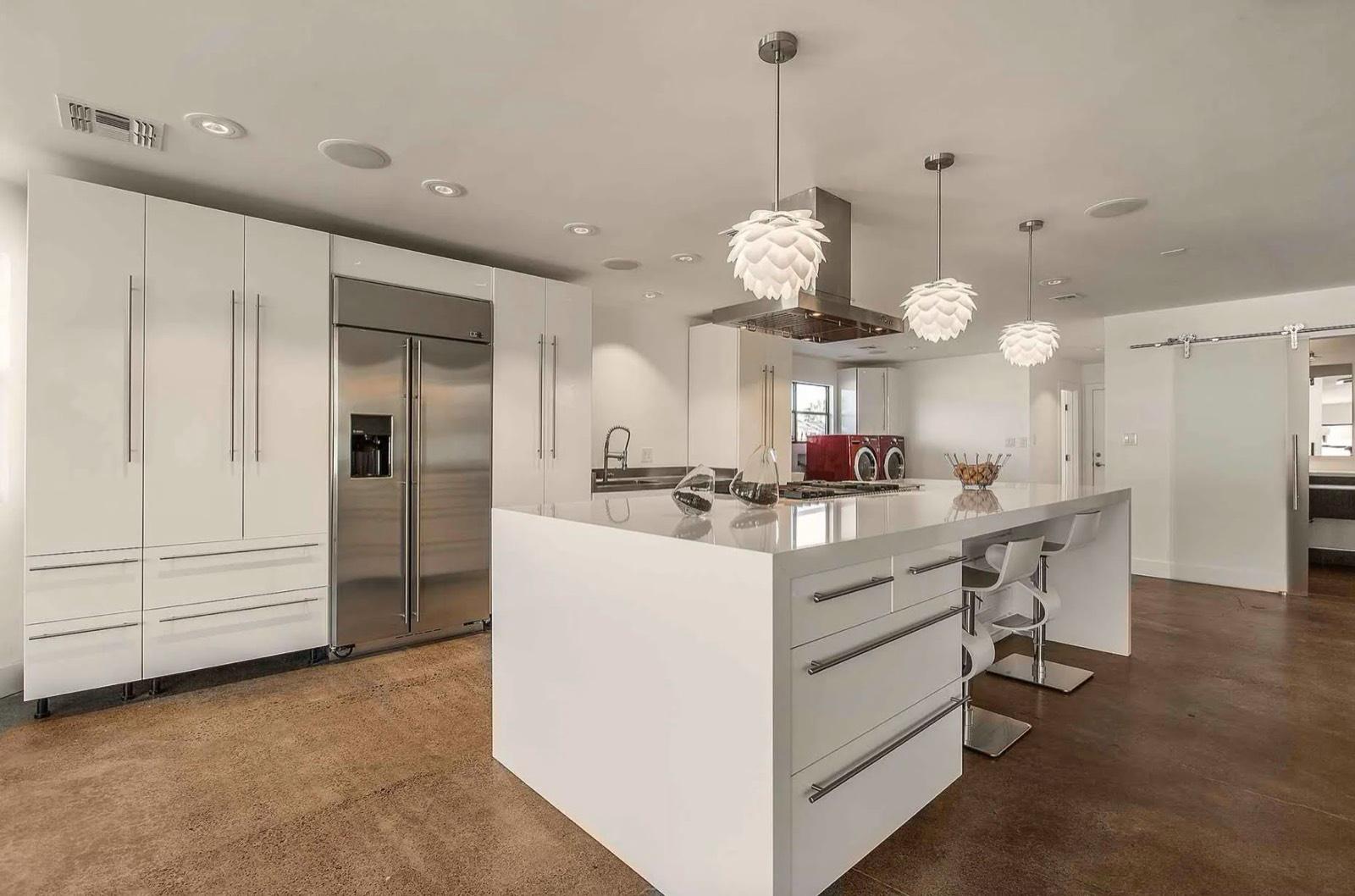Vegas Midcentury Elvis Home — photo 11
